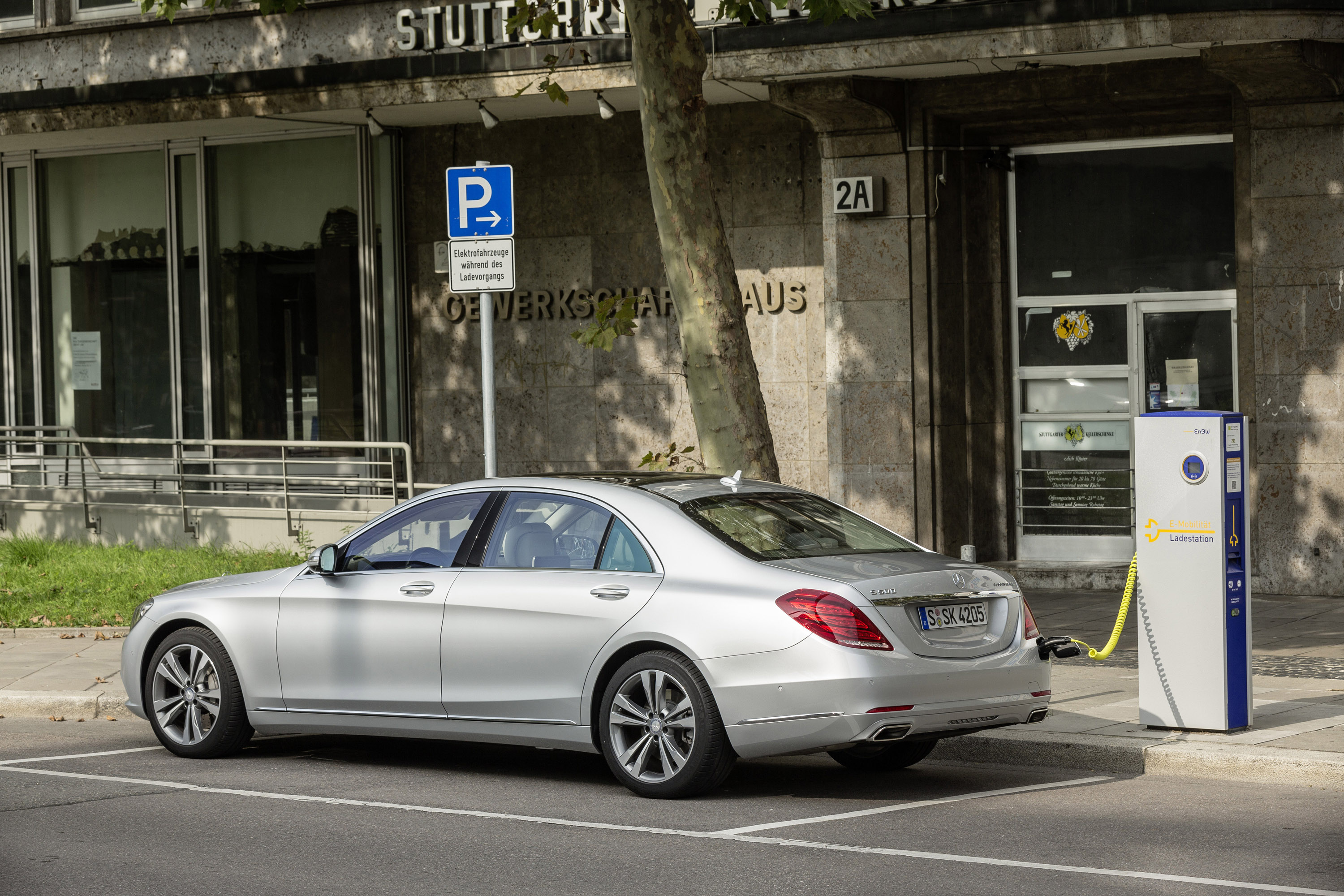 Mercedes-Benz S550 Plug-In Hybrid photo #22