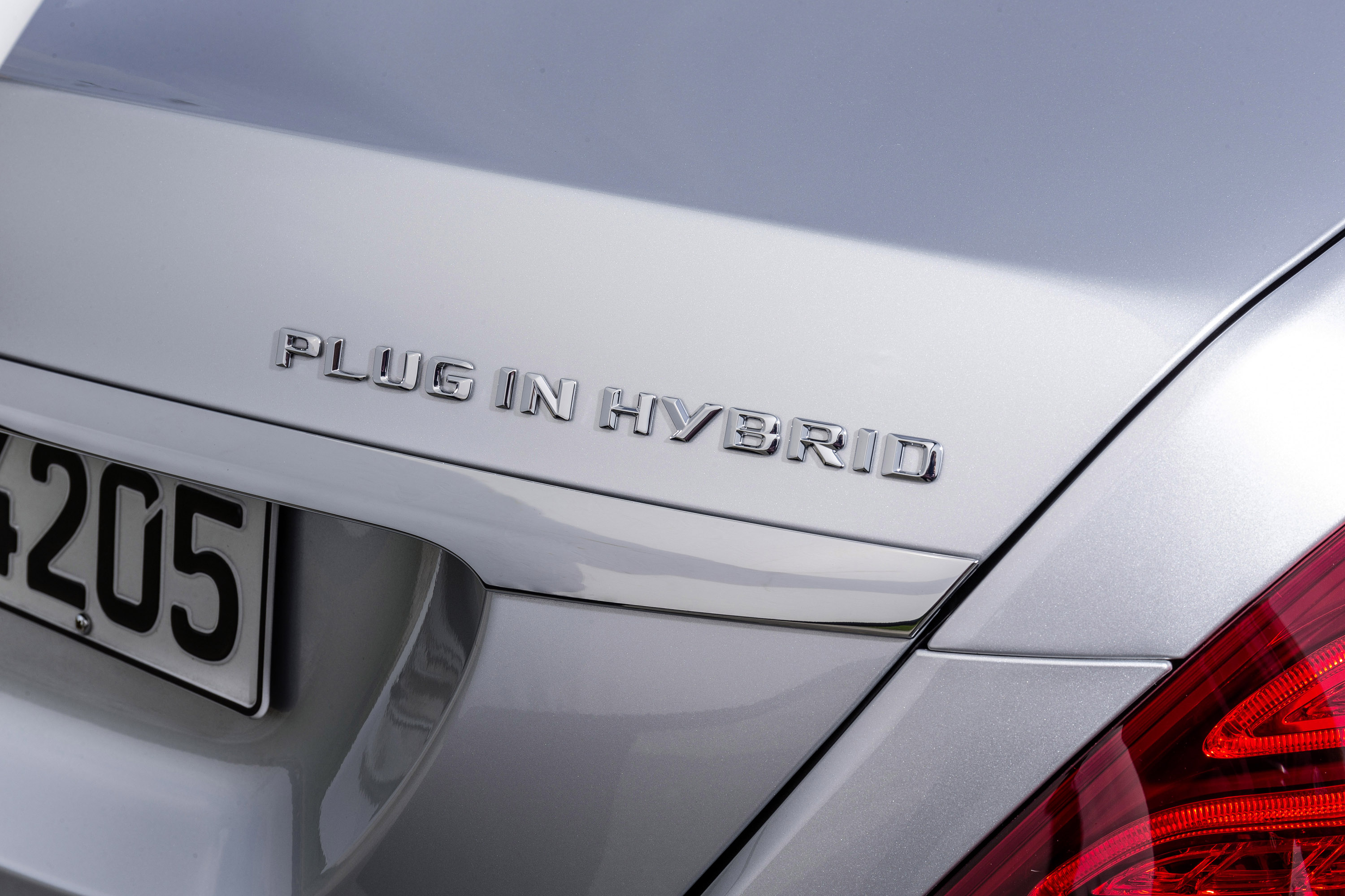 Mercedes-Benz S550 Plug-In Hybrid photo #28