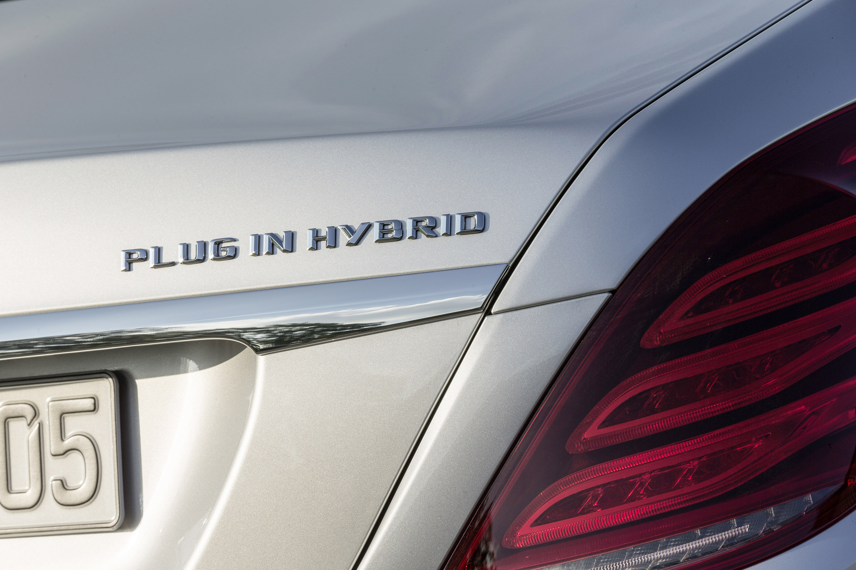 Mercedes-Benz S550 Plug-In Hybrid photo #32