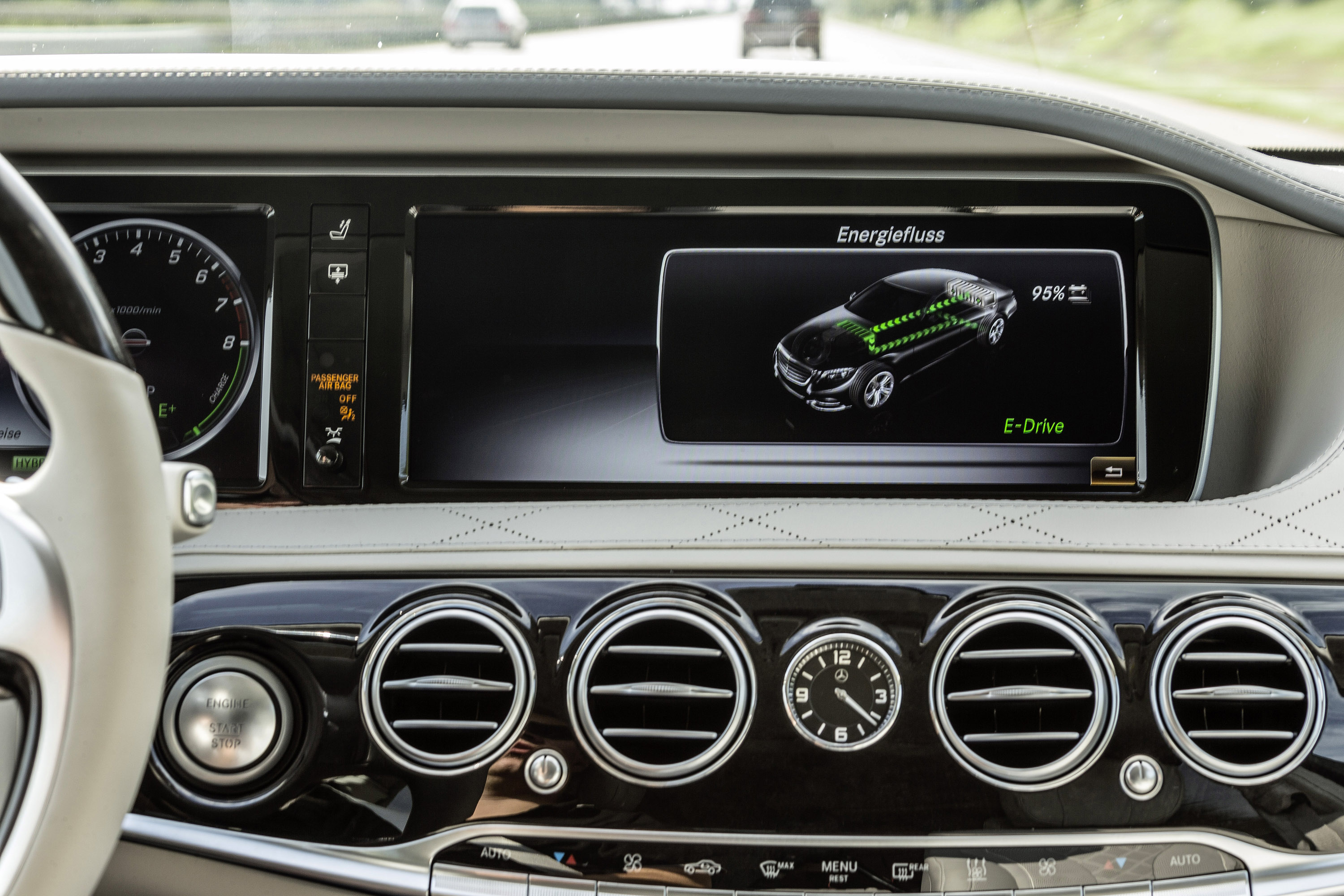 Mercedes-Benz S550 Plug-In Hybrid photo #52