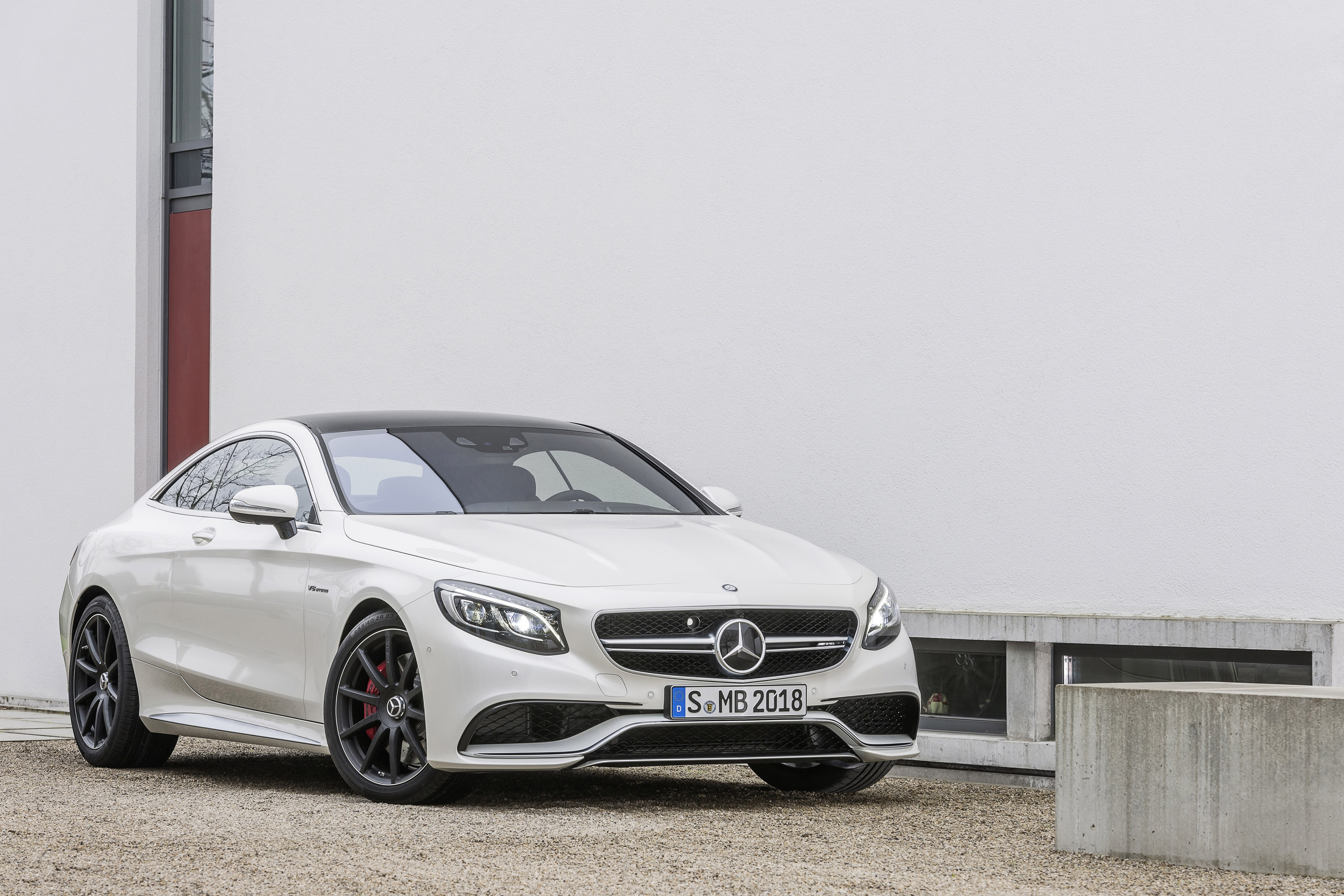 Mercedes-Benz S63 AMG Coupe photo #1