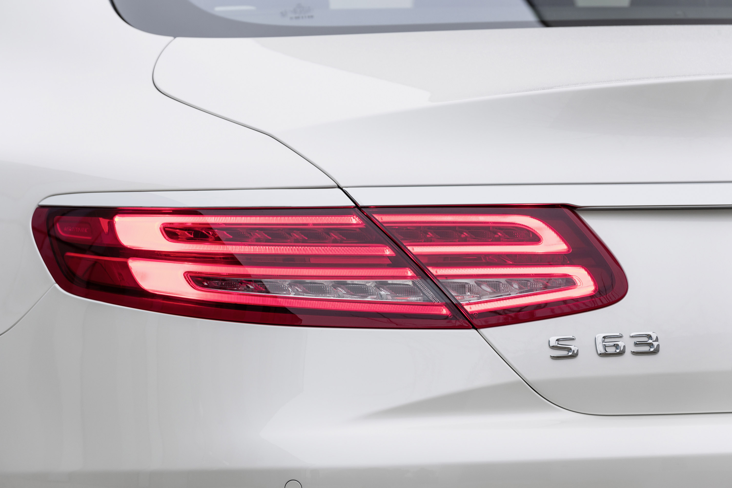 Mercedes-Benz S63 AMG Coupe photo #15