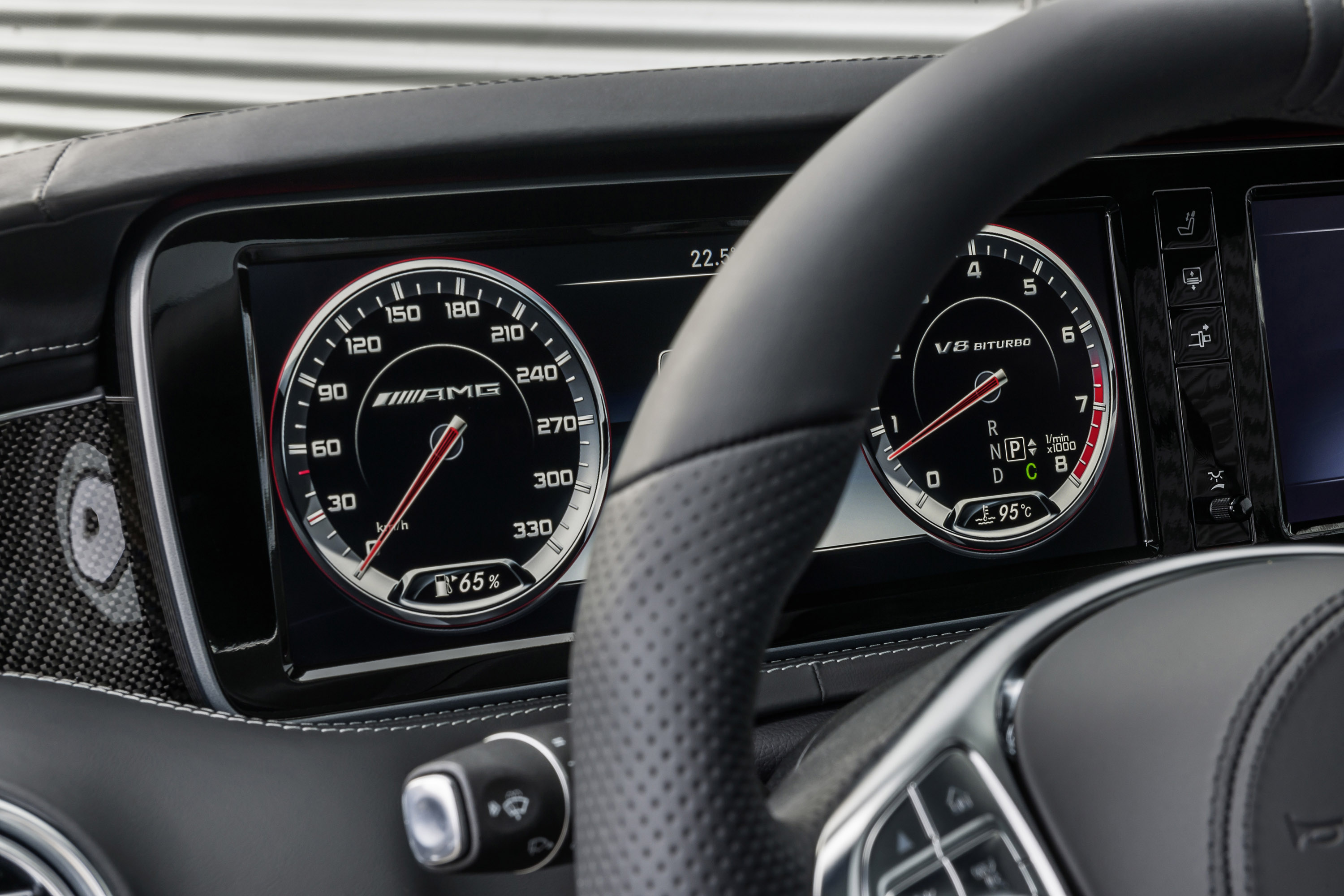 Mercedes-Benz S63 AMG Coupe photo #19