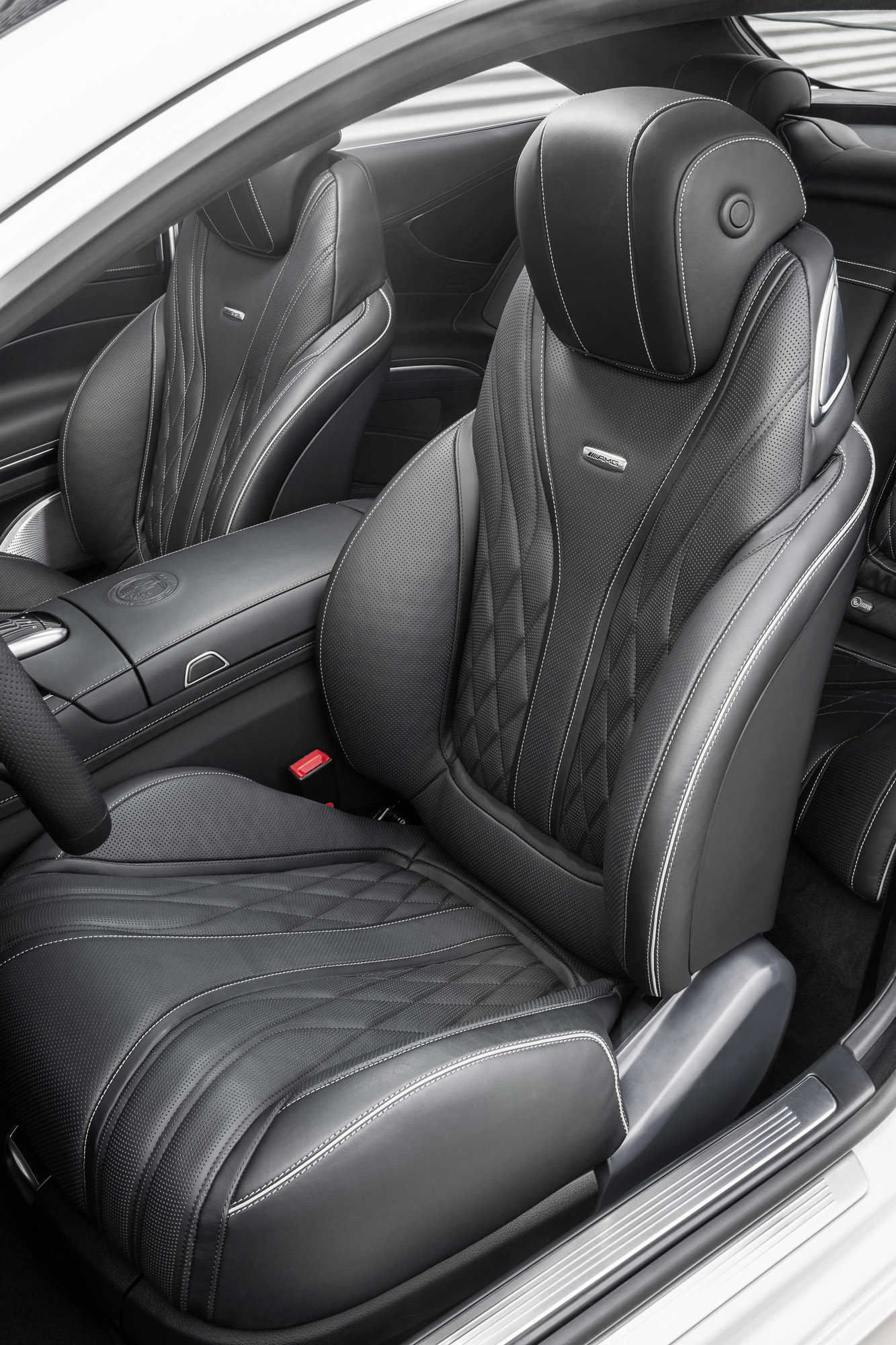 Mercedes-Benz S63 AMG Coupe photo #20