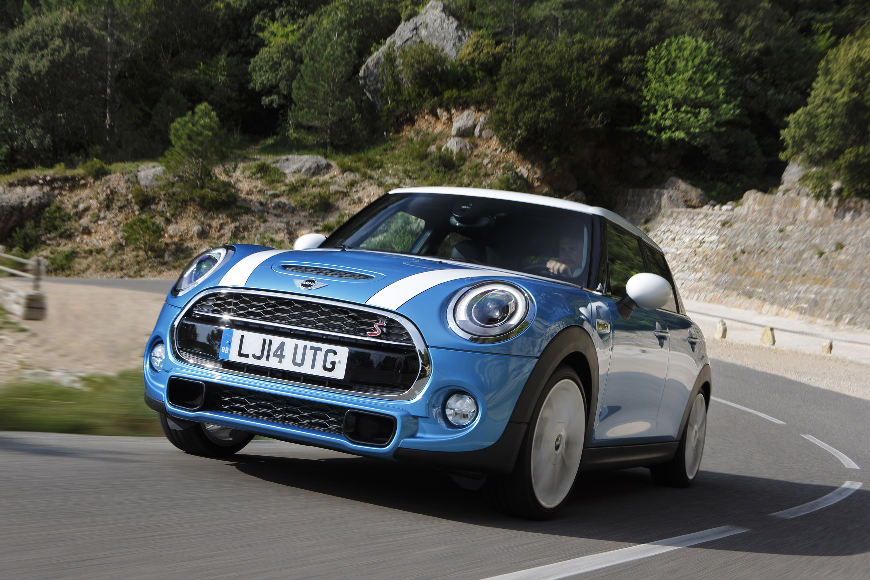 Mini Cooper 5-door photo #15