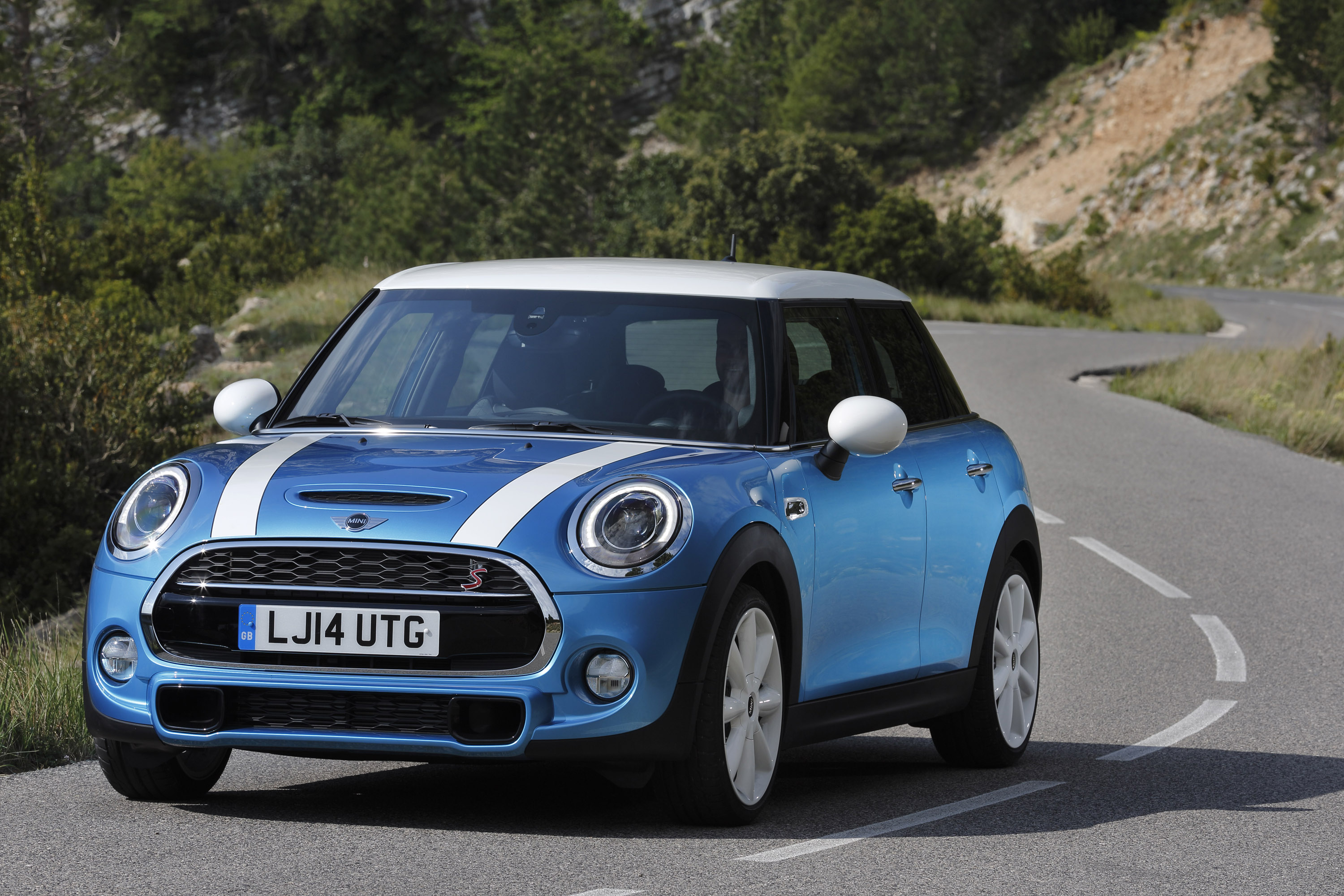 Mini Cooper 5-door photo #18