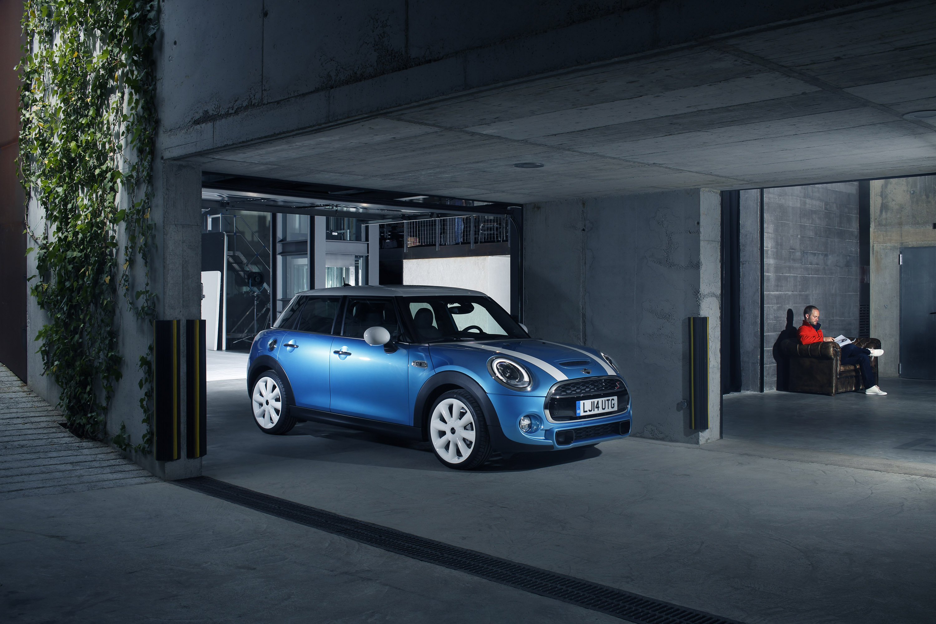 Mini Cooper 5-door photo #21