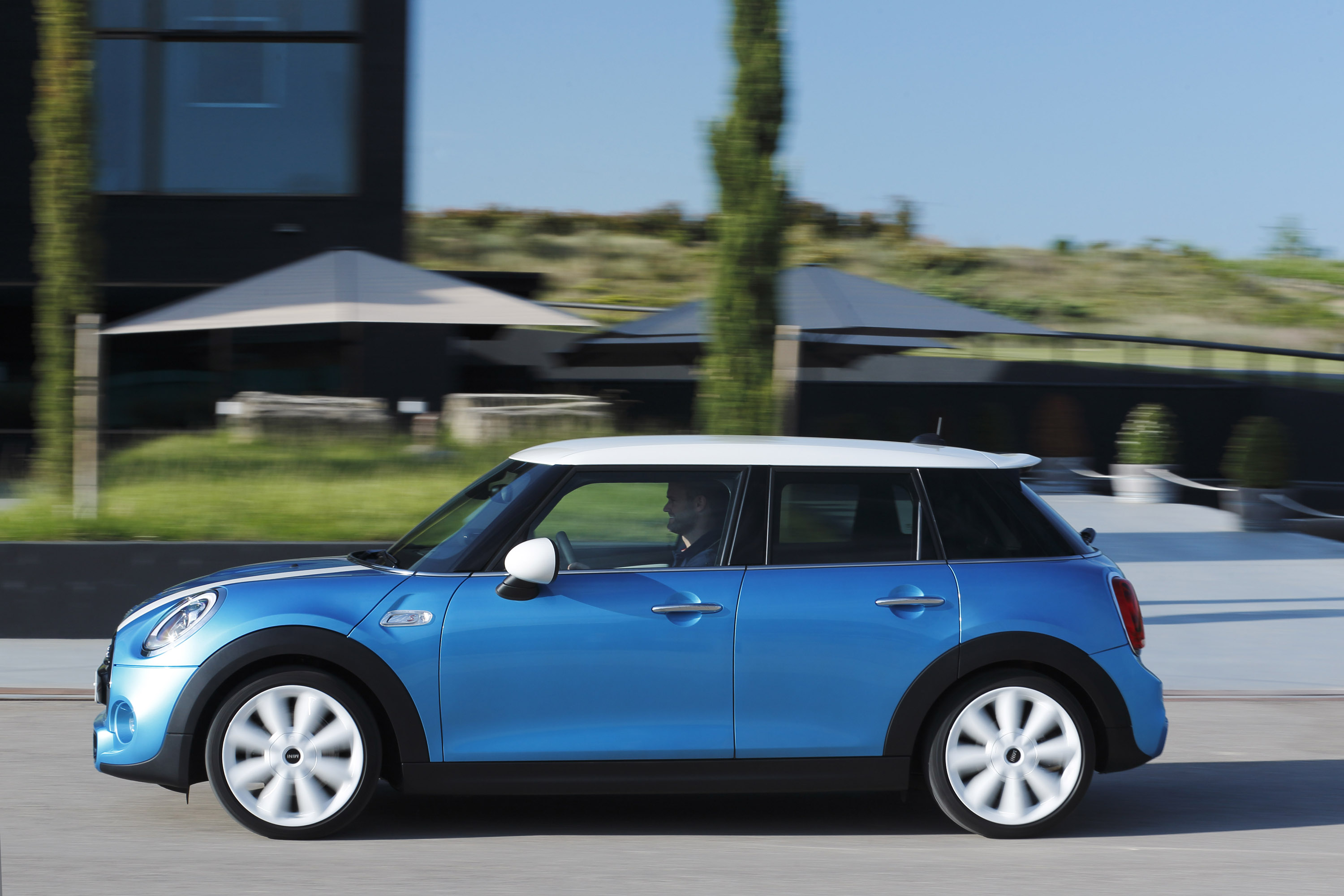 Mini Cooper 5-door photo #47