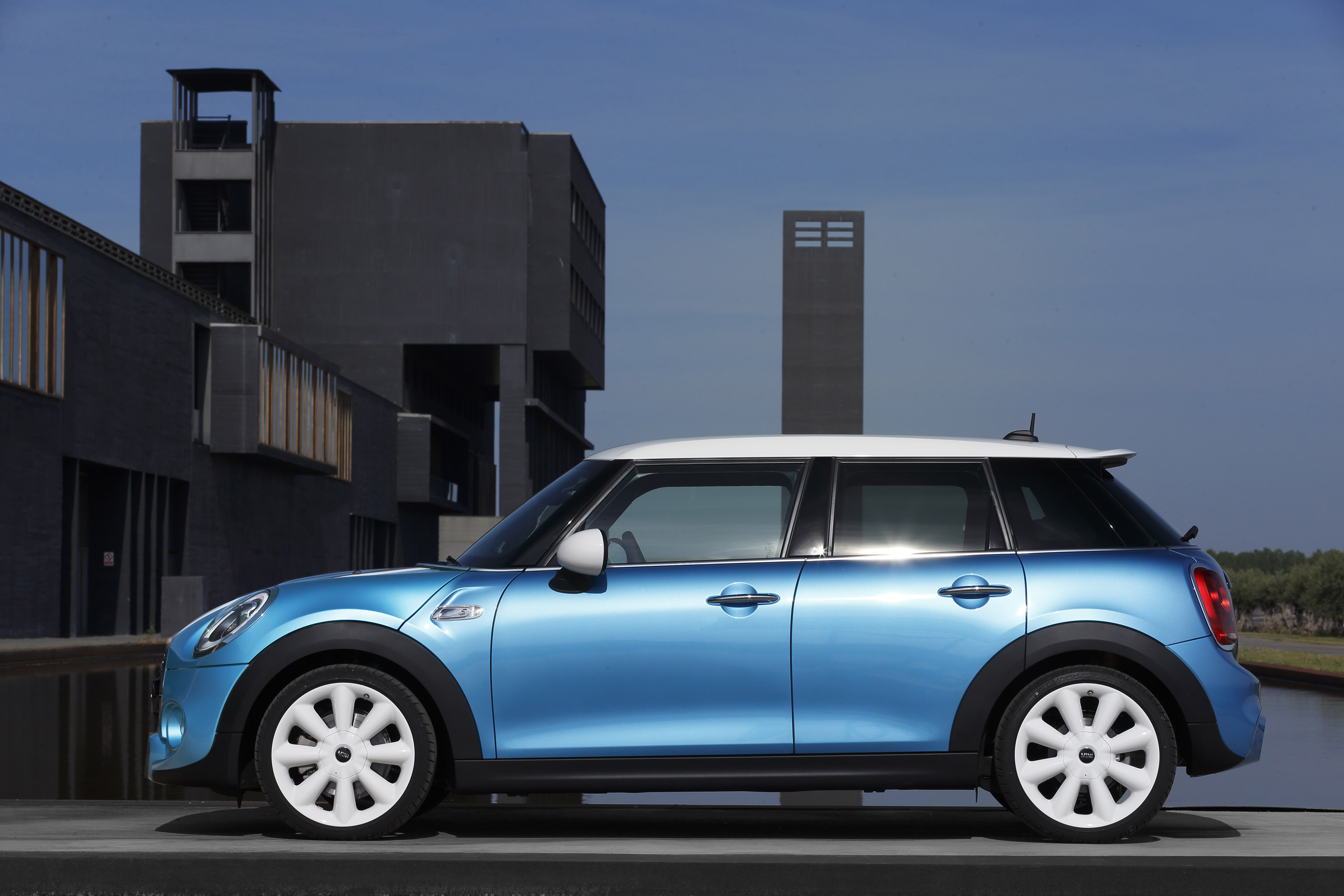 Mini Cooper 5-door photo #52