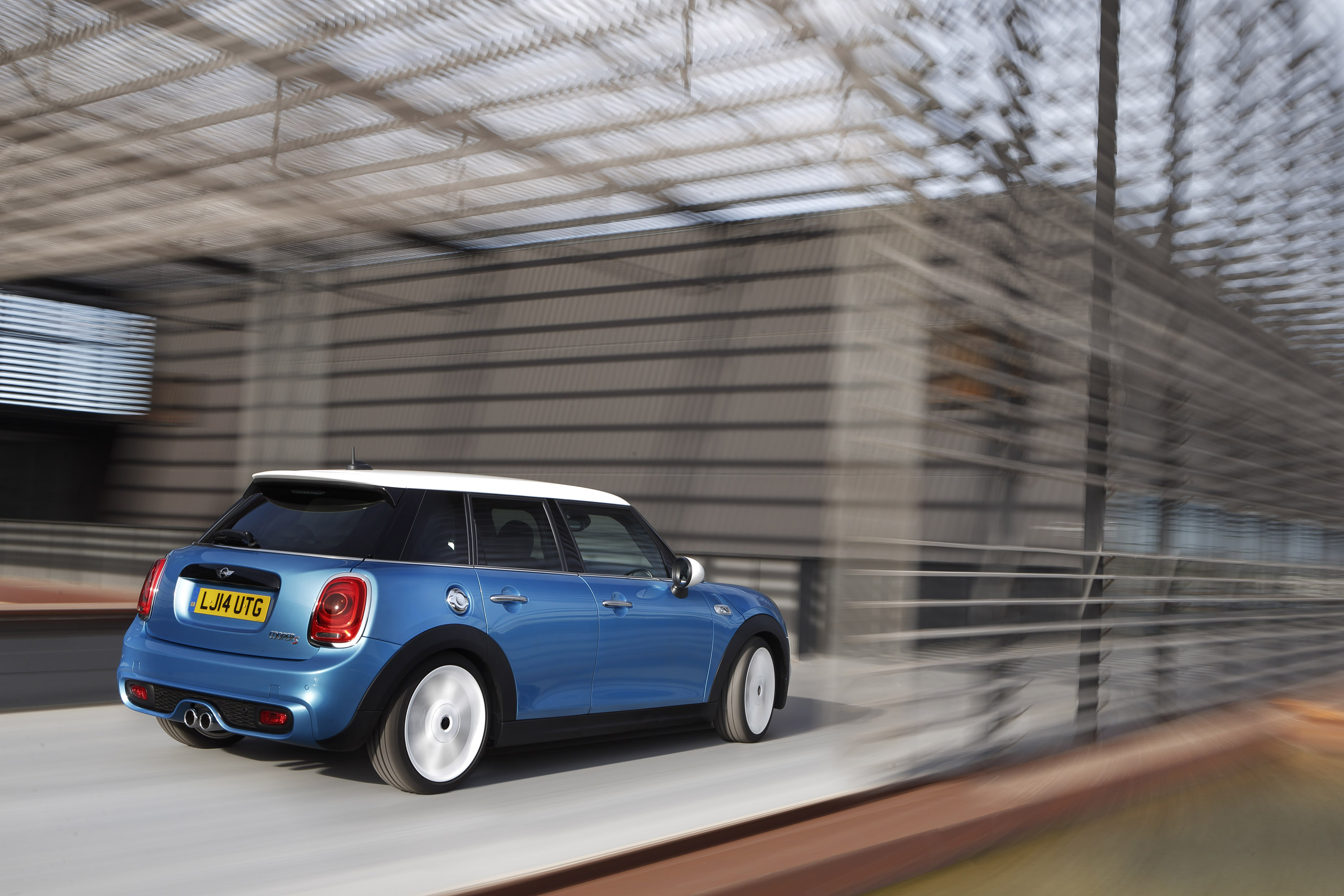 Mini Cooper 5-door photo #58