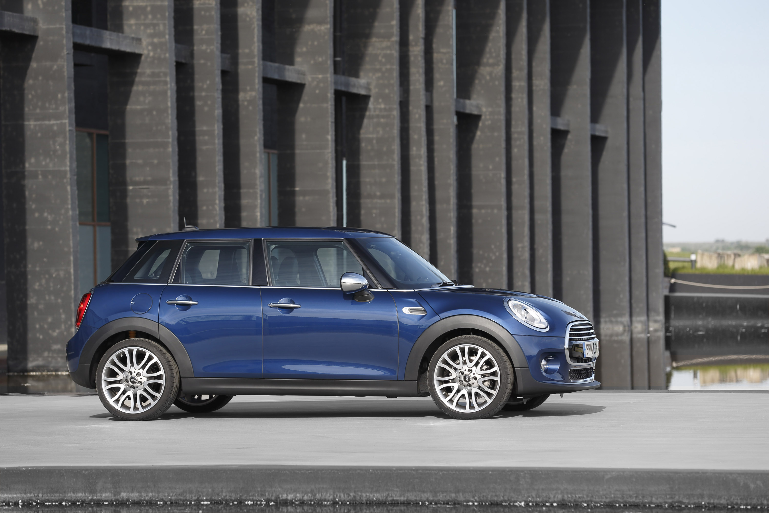 Mini Cooper 5-door photo #72