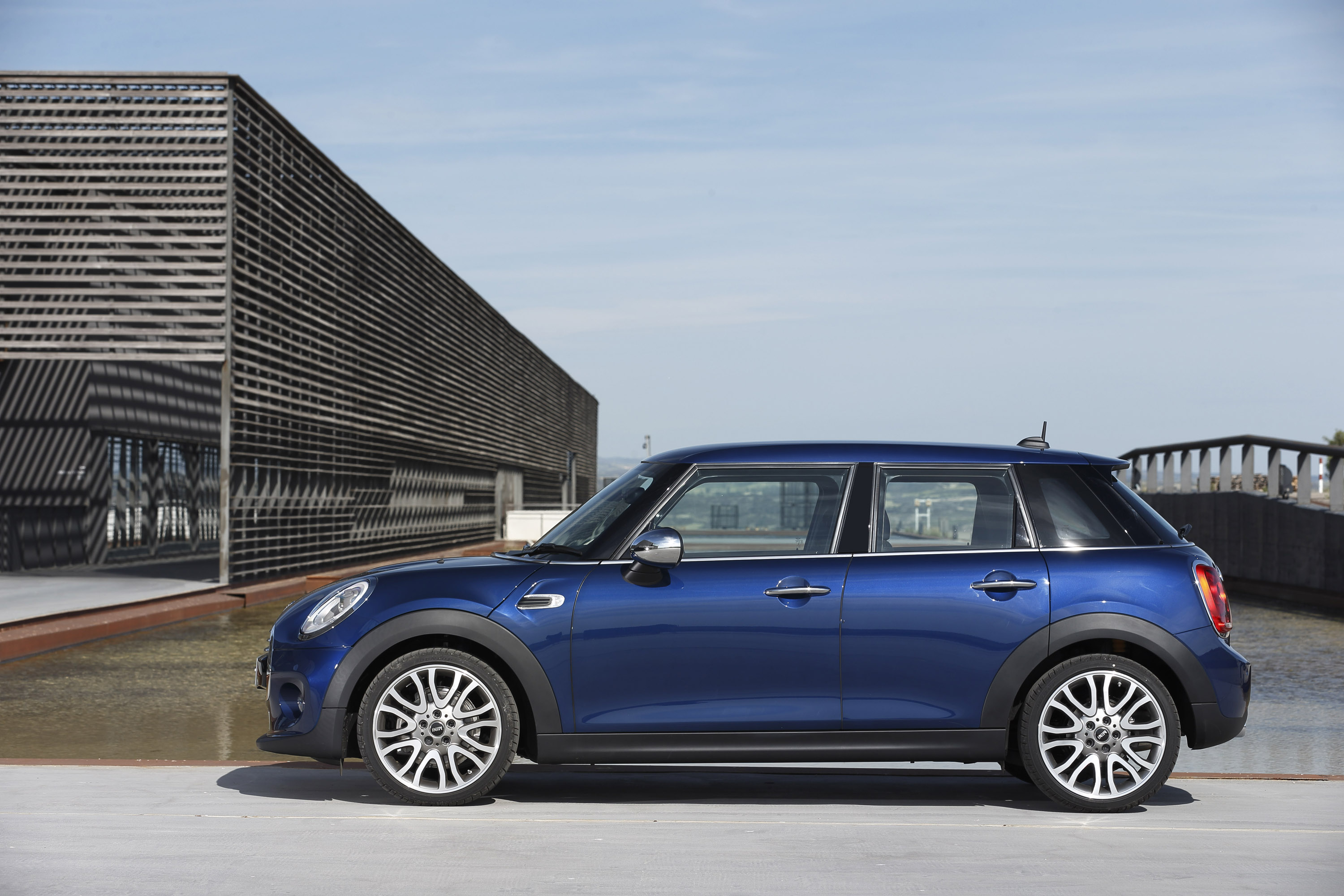Mini Cooper 5-door photo #73