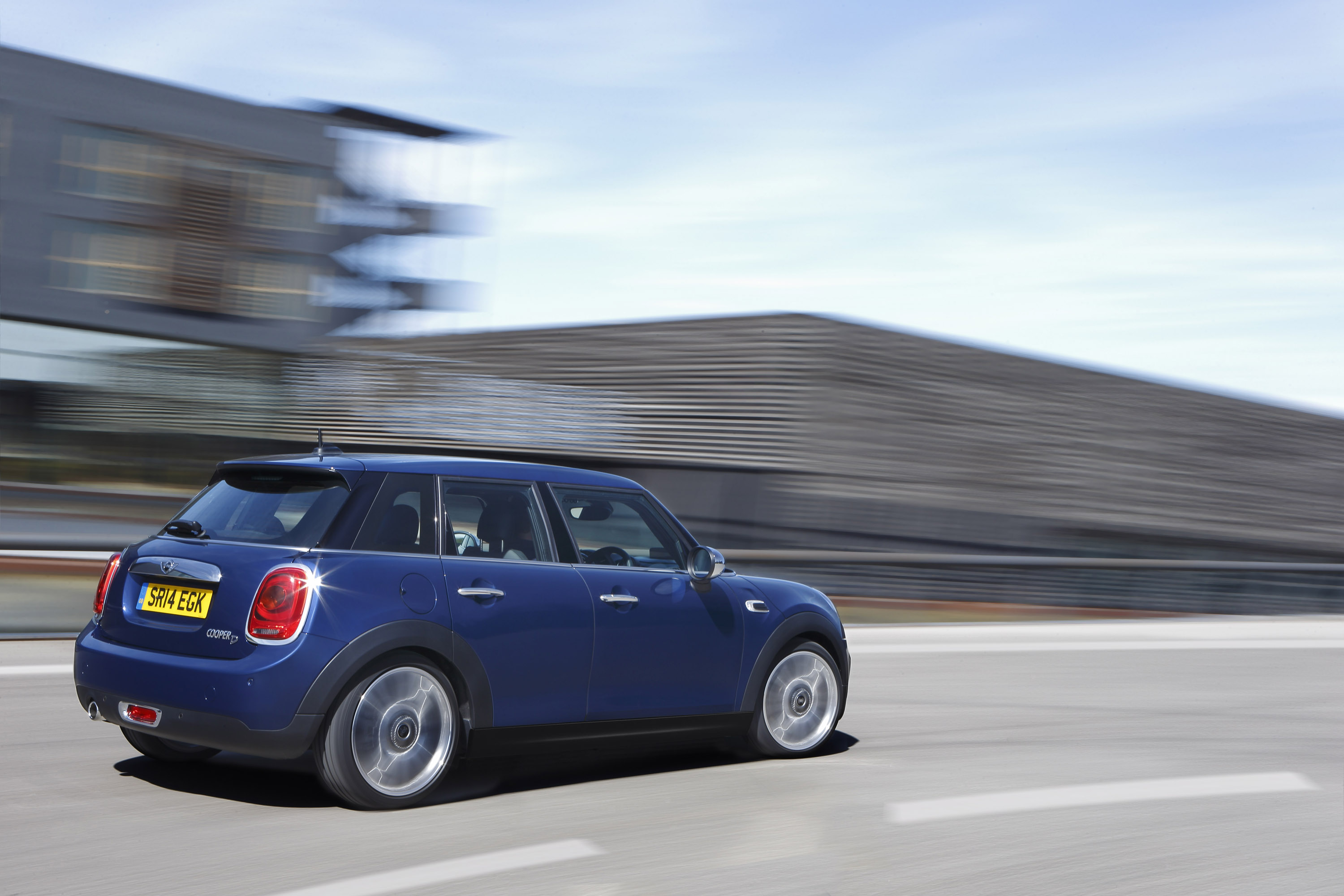 Mini Cooper 5-door photo #87