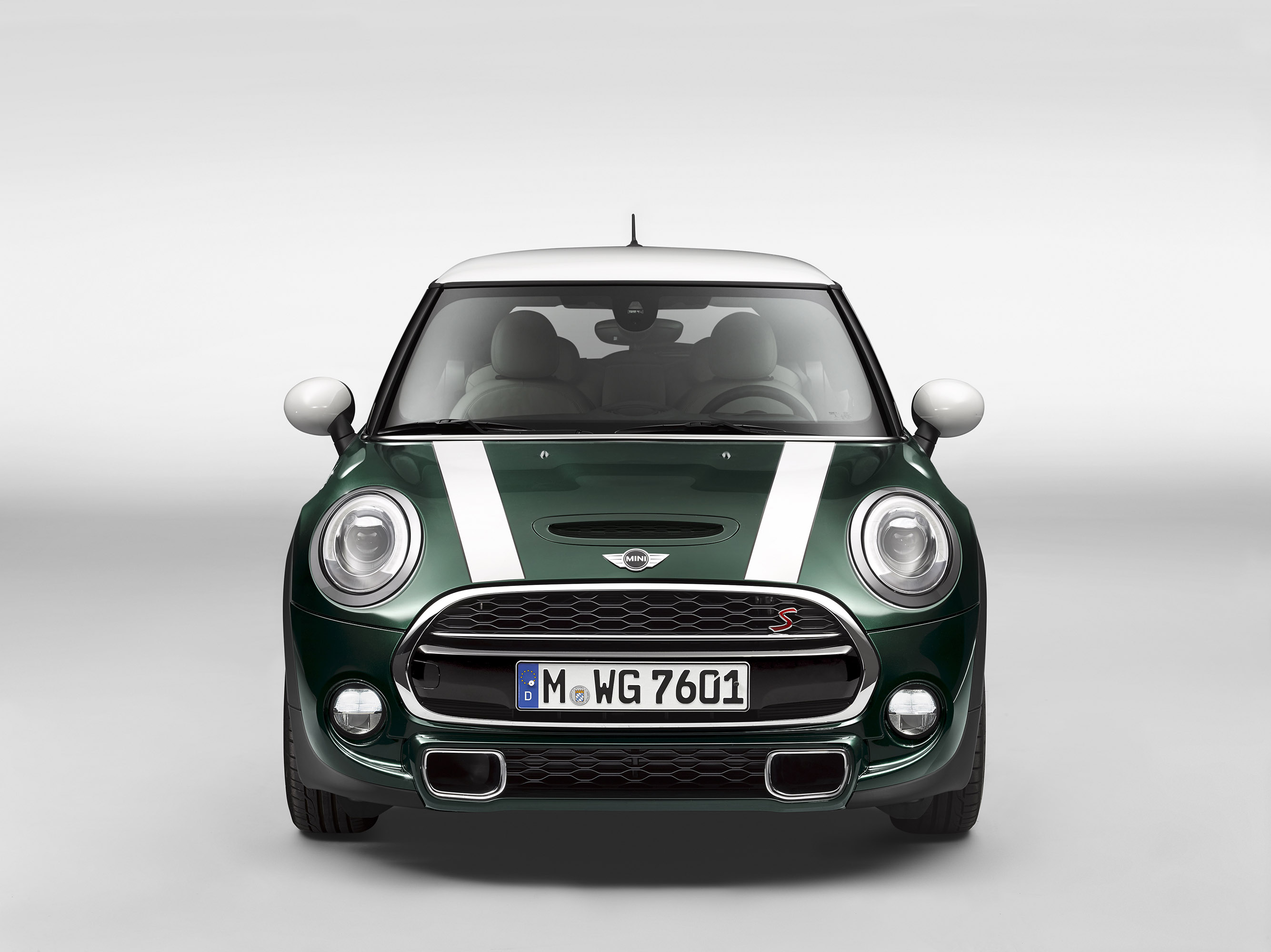 MINI Cooper SD photo #2