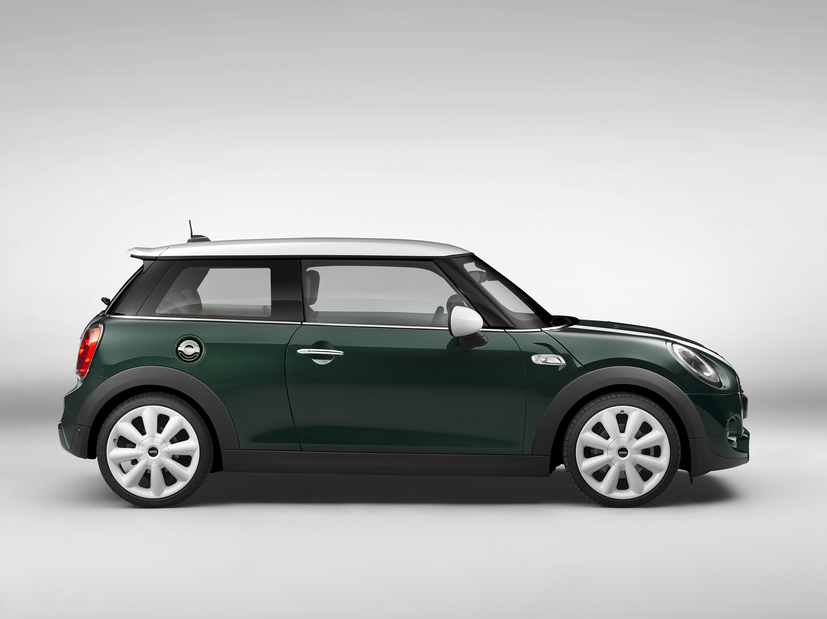 MINI Cooper SD photo #3