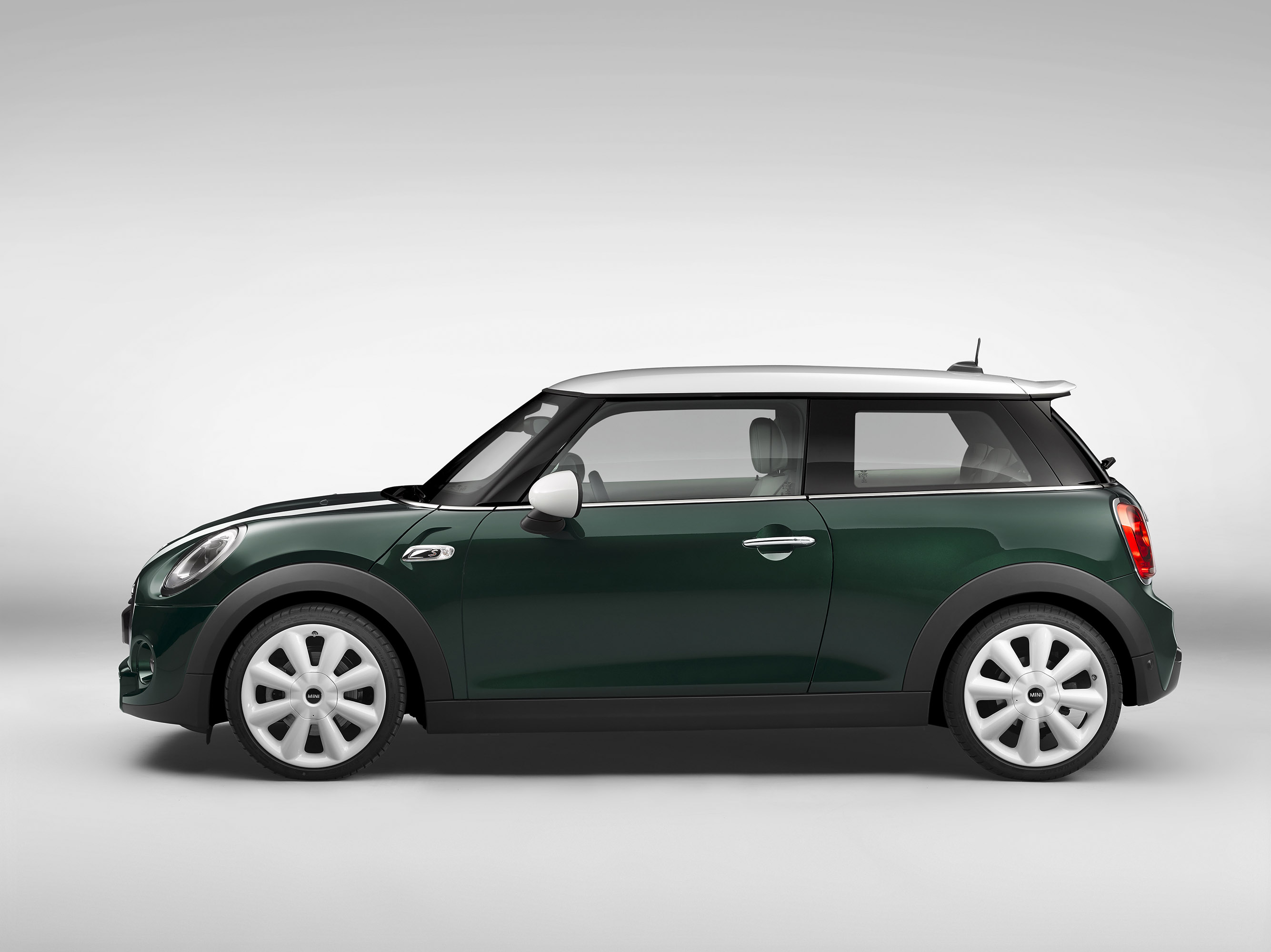 MINI Cooper SD photo #4