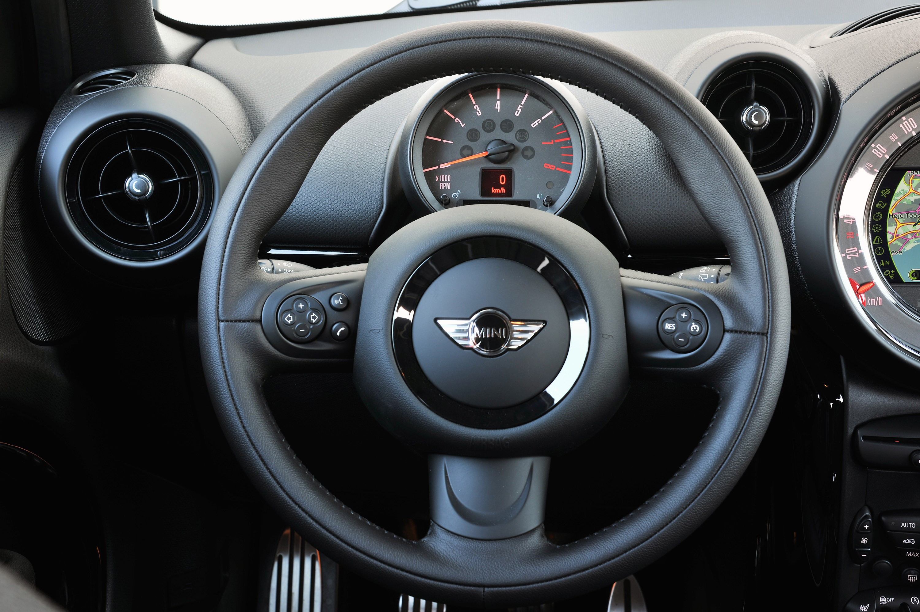 Mini Countryman photo #93
