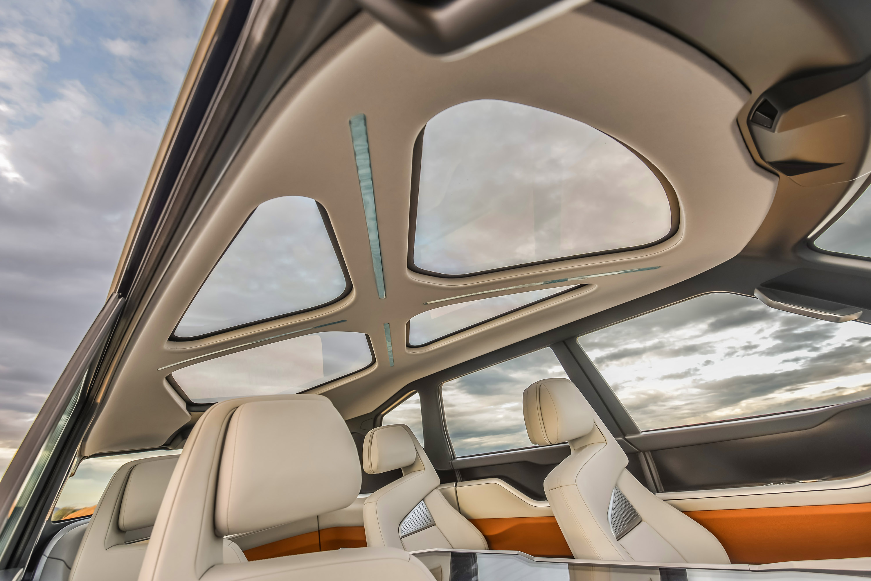 Mitsubishi GC-PHEV Concept photo #15