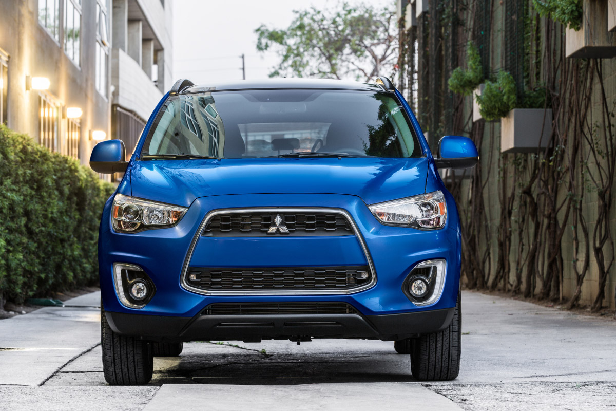 Mitsubishi Outlander Sport SE photo #2