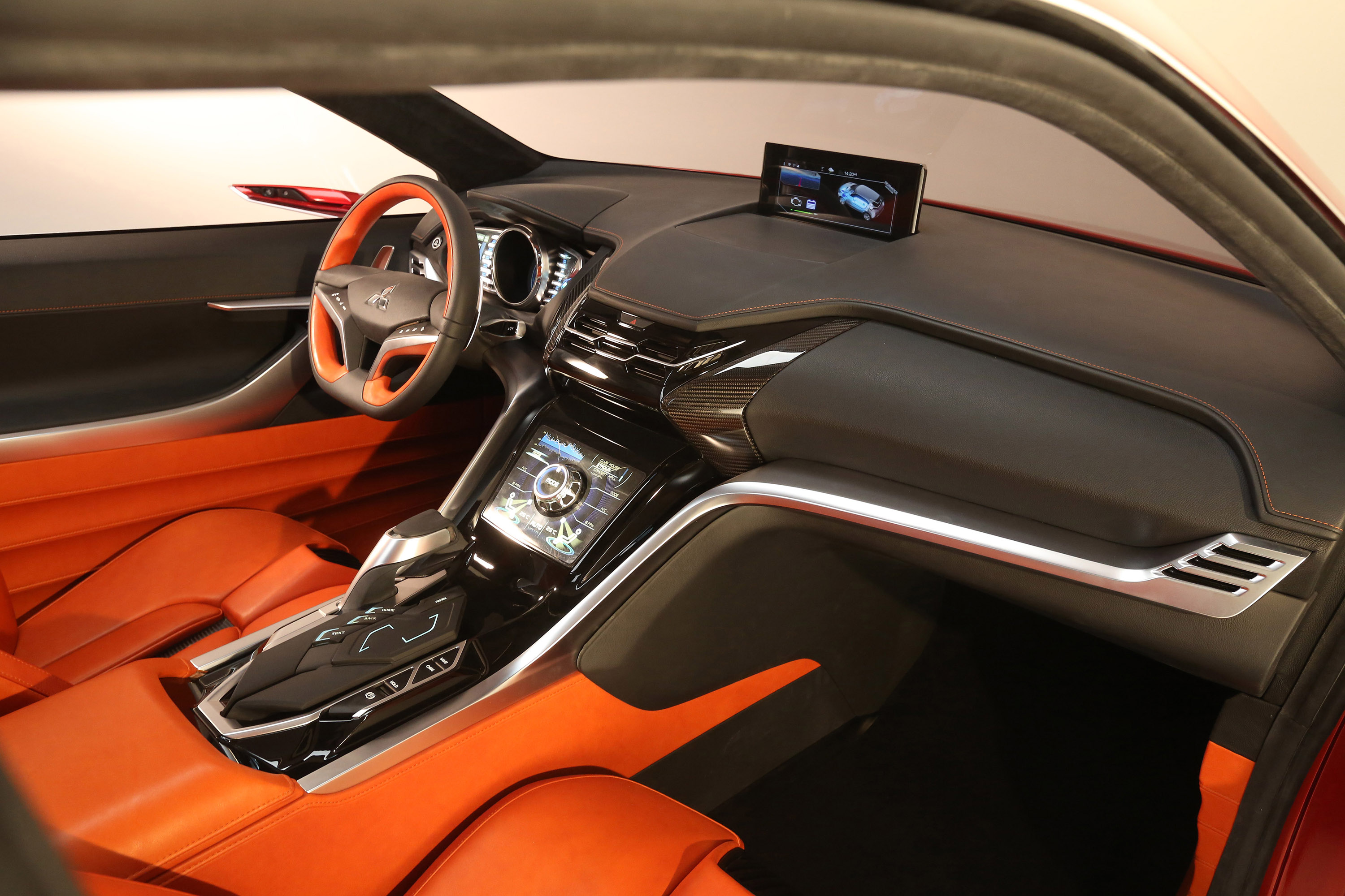 Mitsubishi XR-PHEV II Concept photo #46