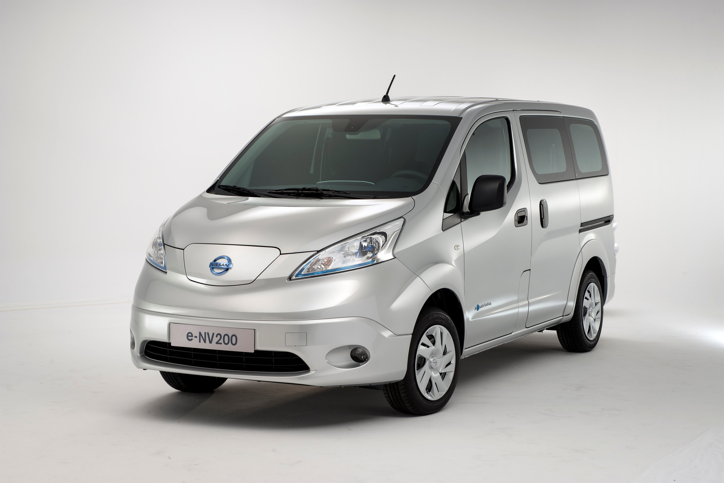 Nissan e-NV200 photo #1