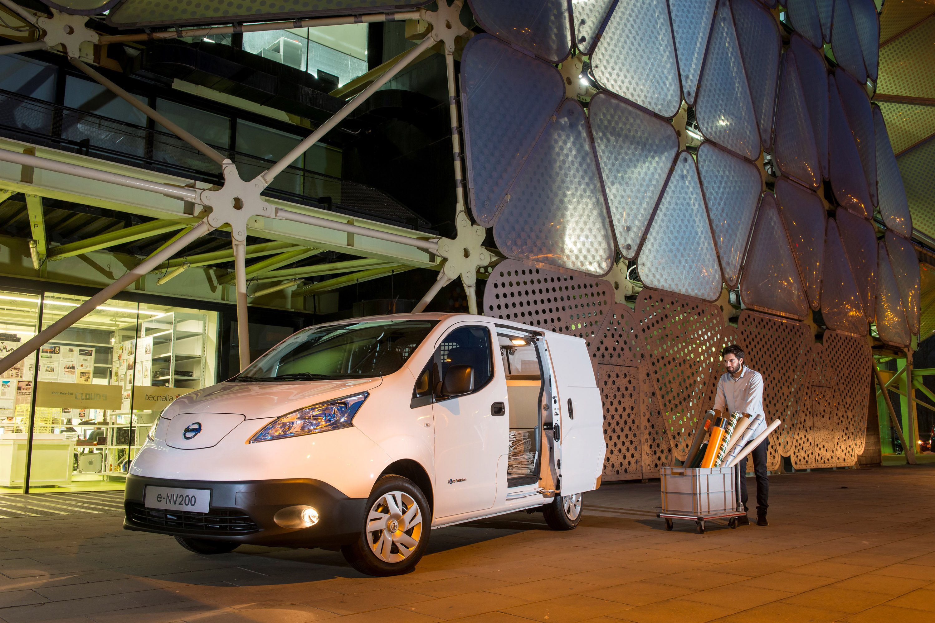 Nissan e-NV200 photo #17
