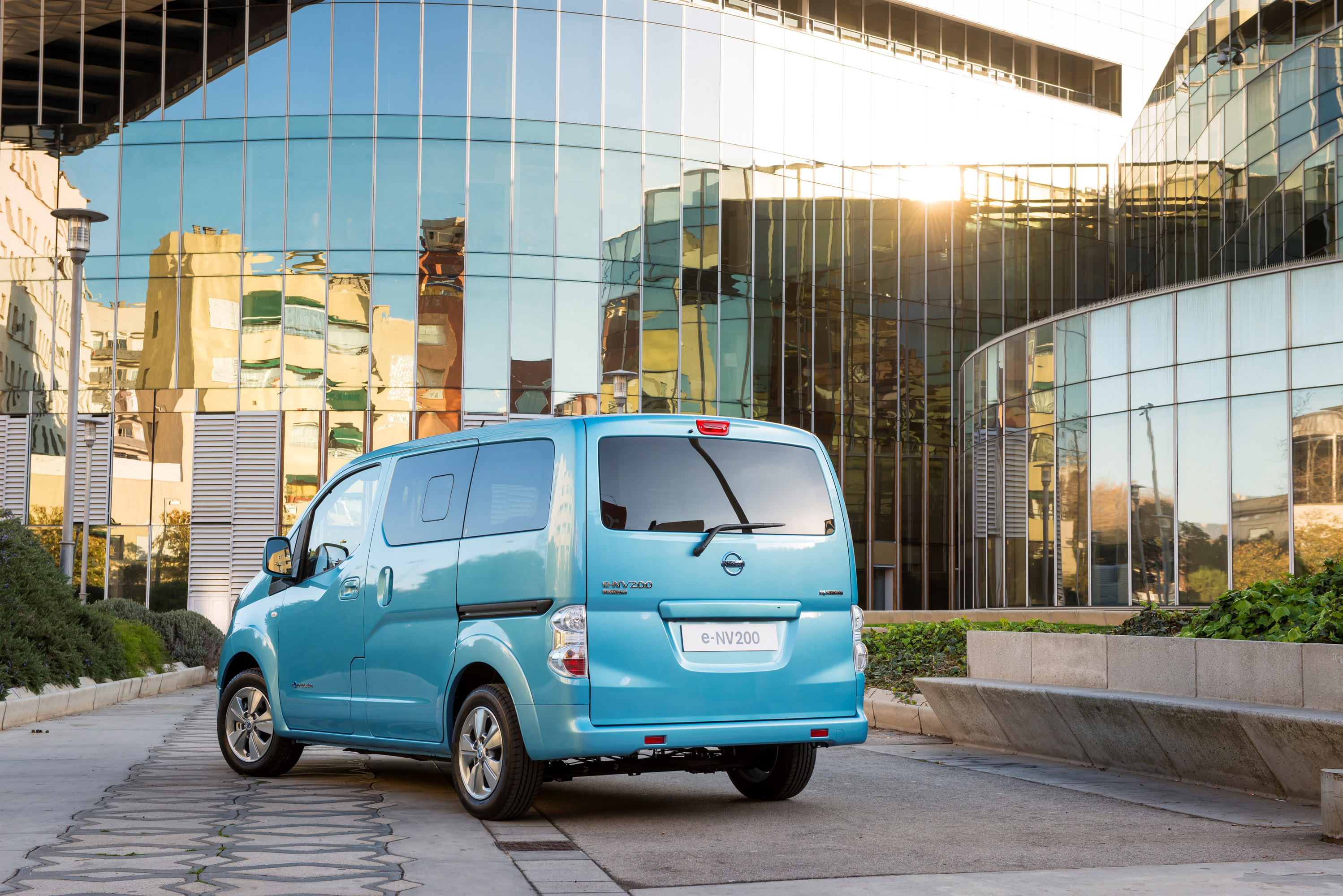Nissan e-NV200 photo #28