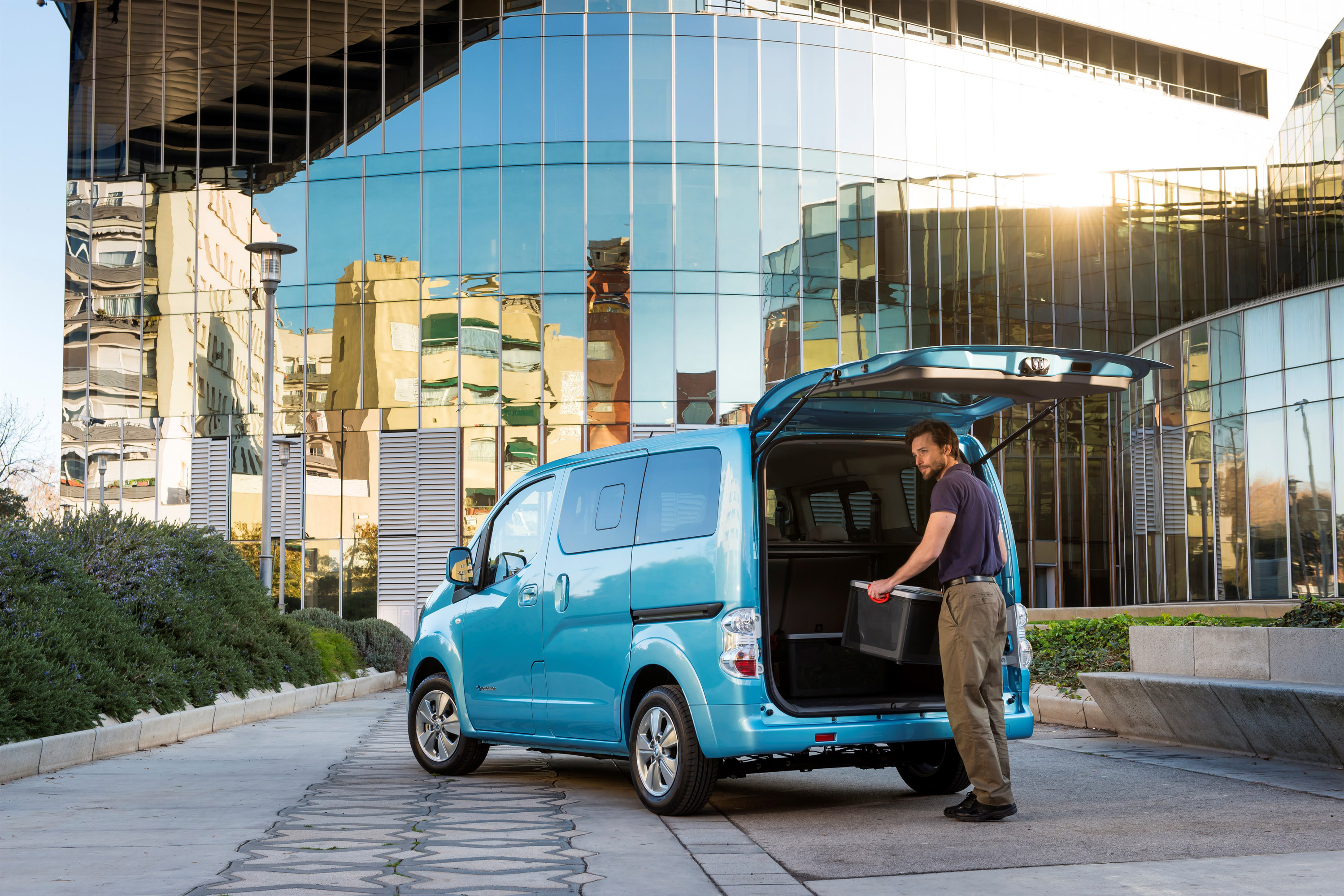 Nissan e-NV200 photo #29