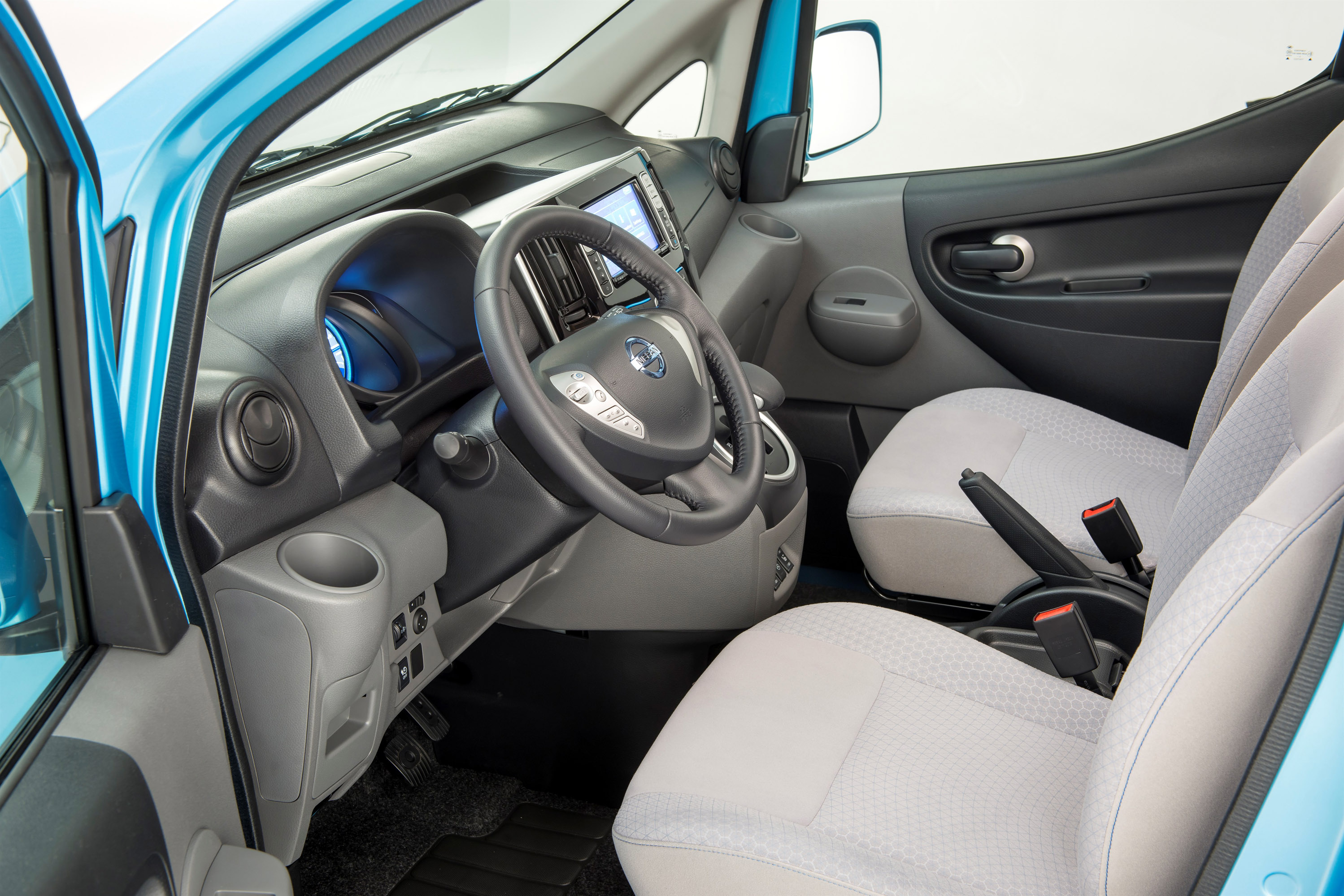 Nissan e-NV200 photo #56