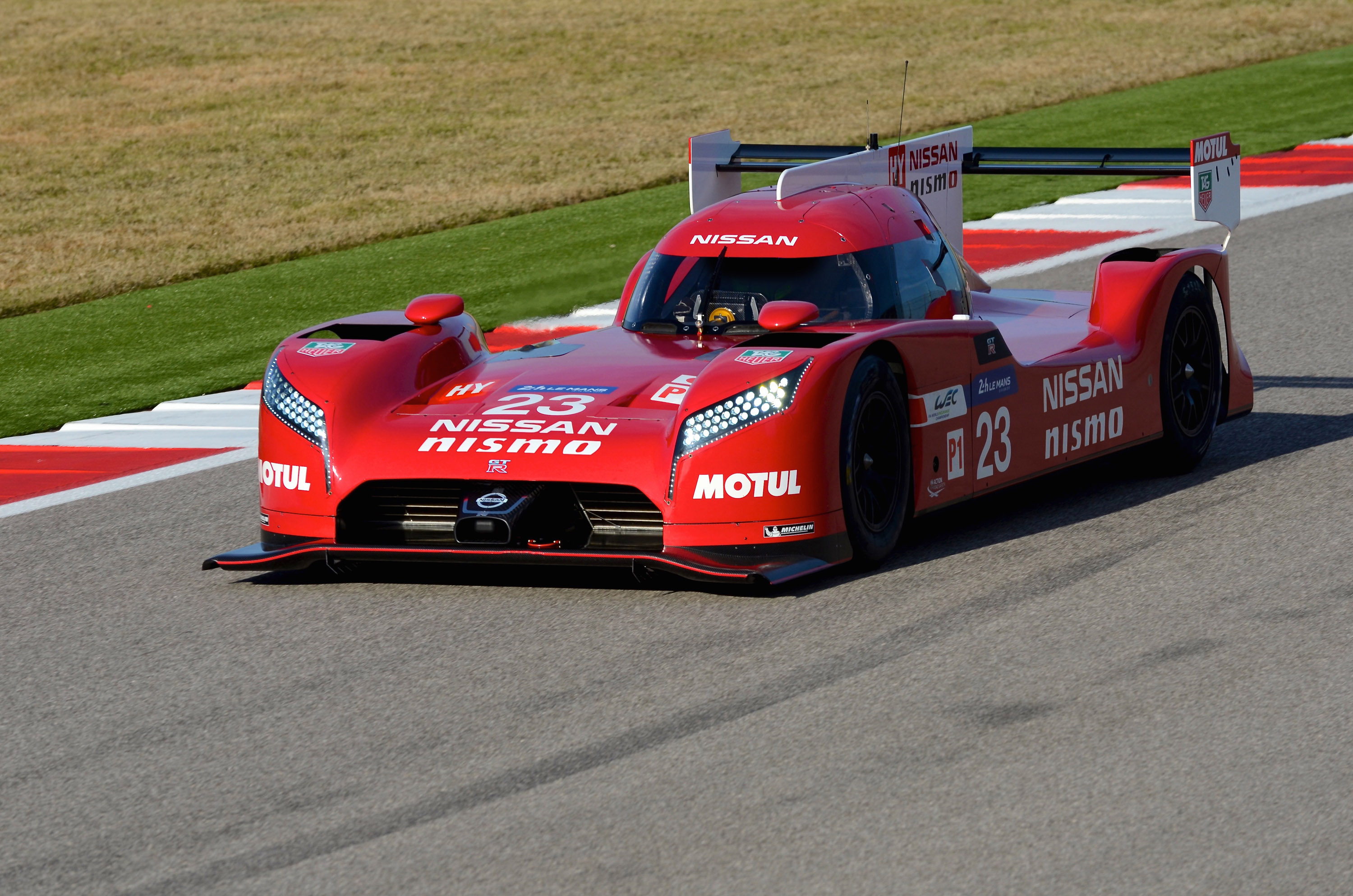 Nissan GT-R LM Nismo Racecar photo #4