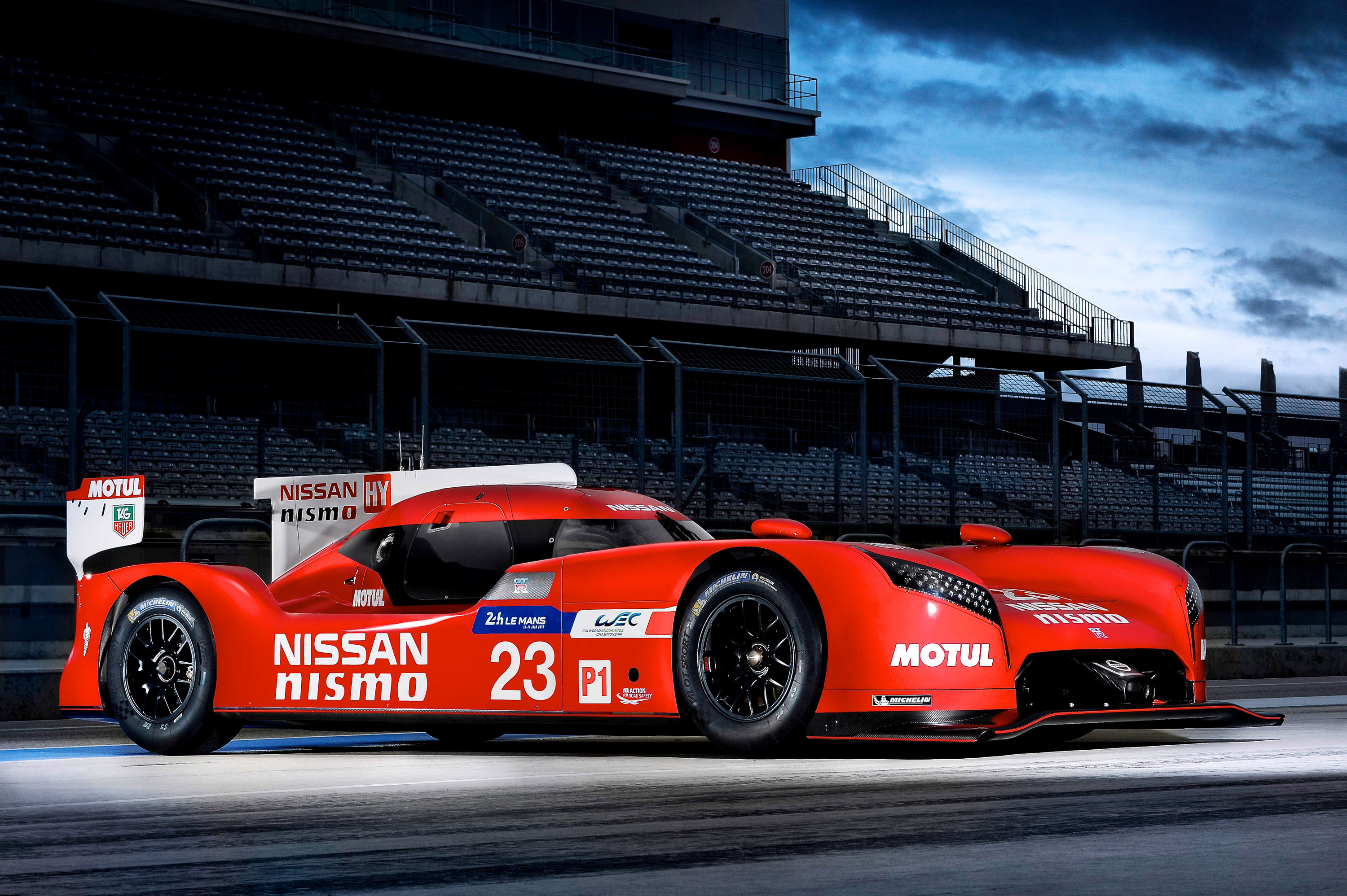 Nissan GT-R LM Nismo Racecar photo #9