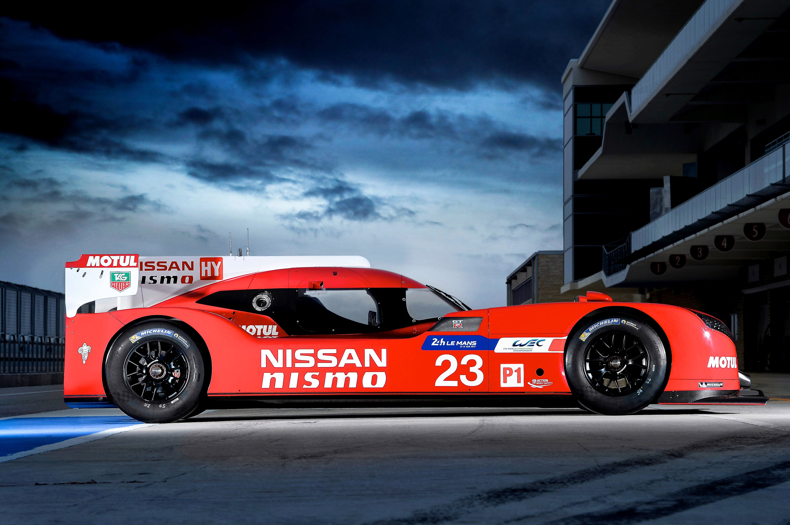 Nissan GT-R LM Nismo Racecar photo #11