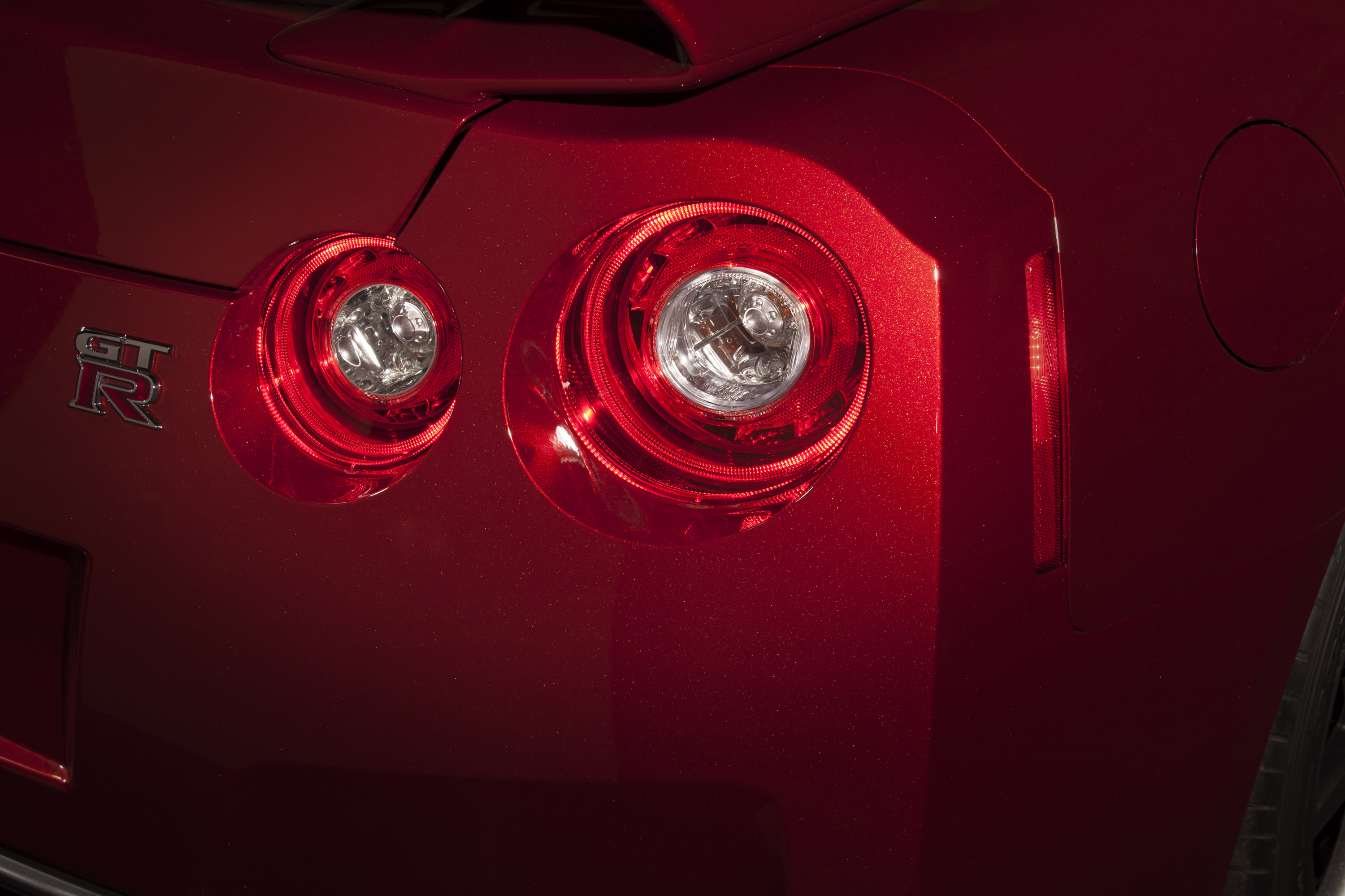 Nissan GT-R photo #15