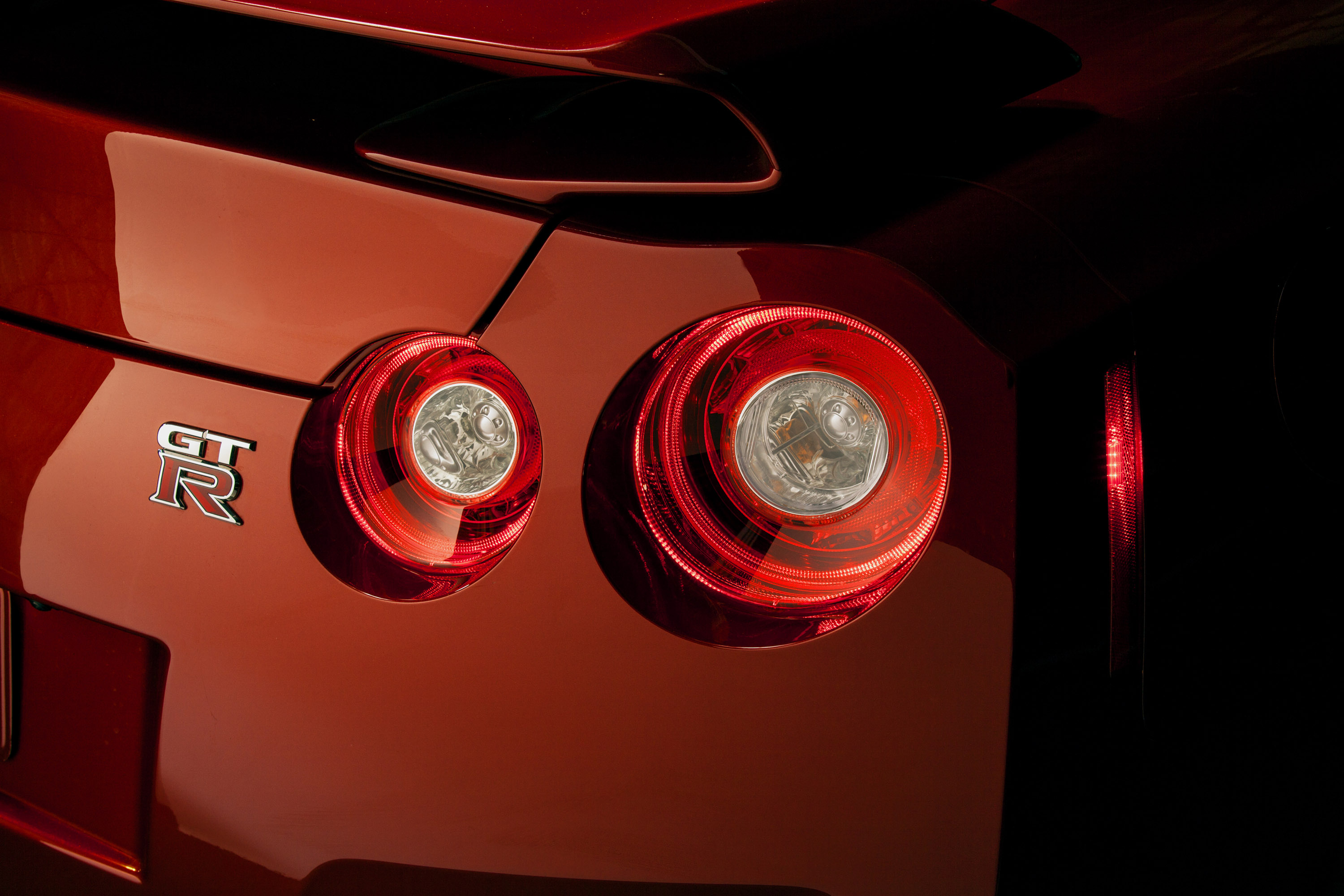 Nissan GT-R photo #16