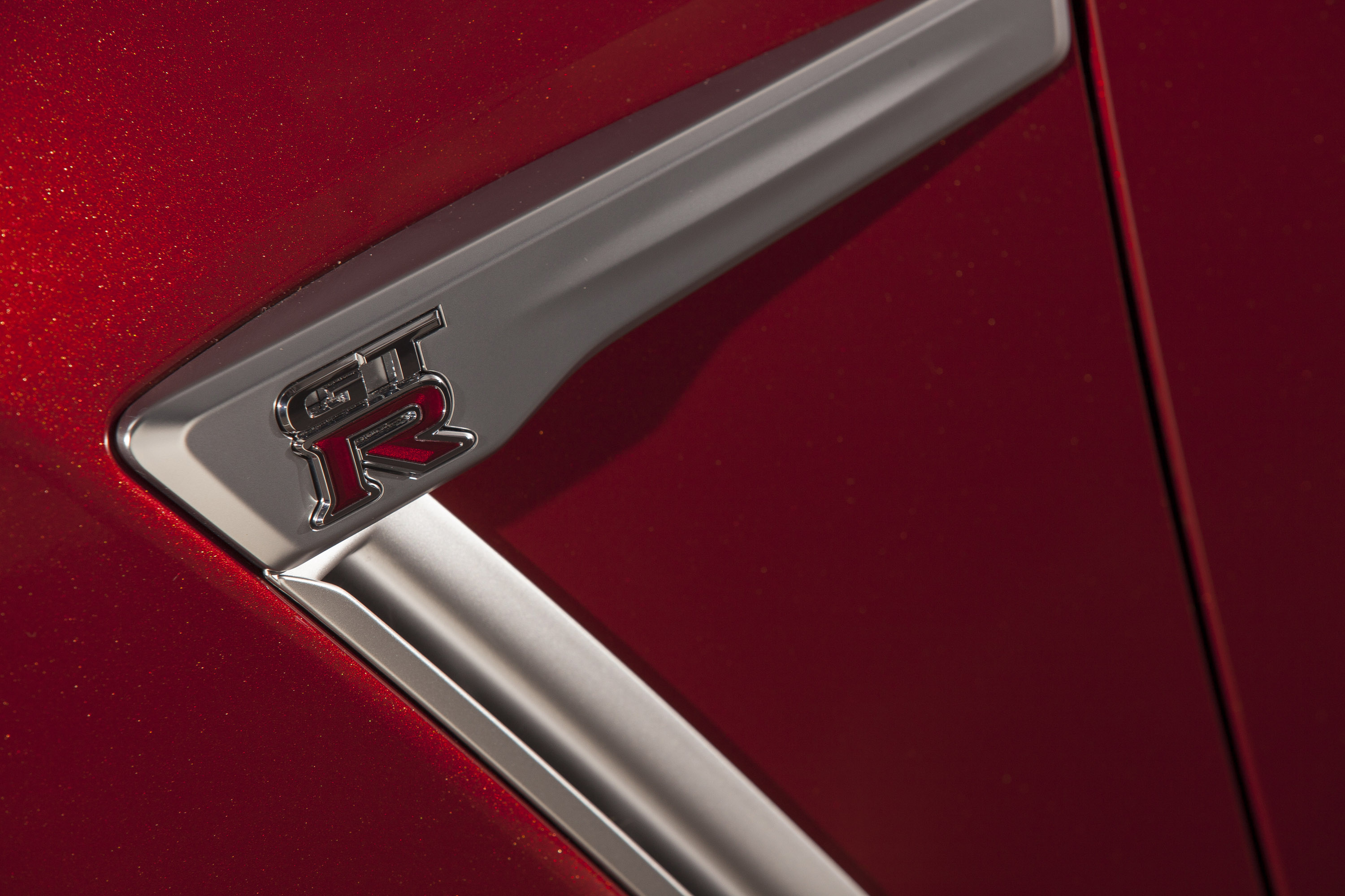 Nissan GT-R photo #19