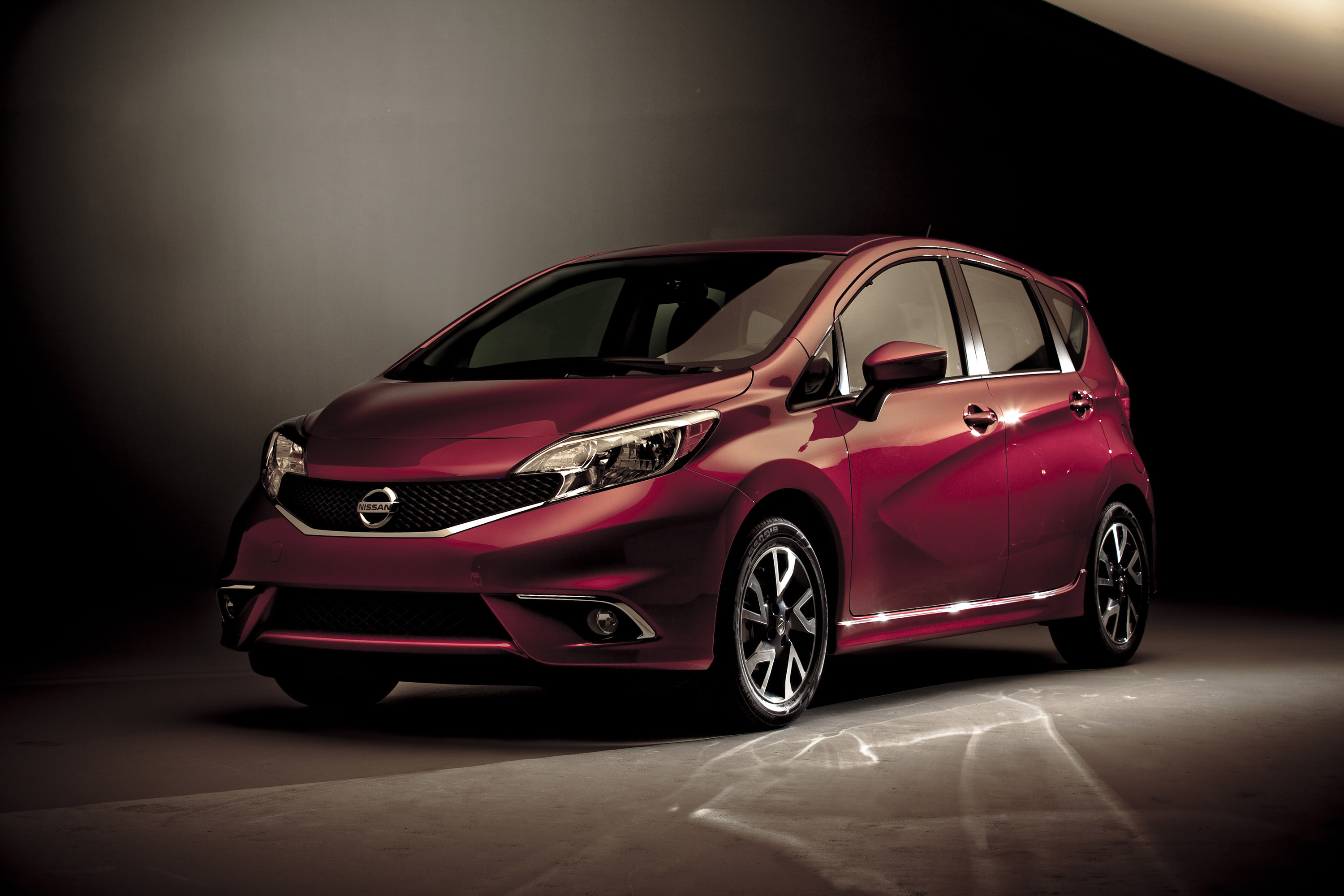 Nissan note. Ниссан ноут 2015. Nissan Versa Note 2015. Nissan Versa 2016. Nissan Note Nismo 2015.
