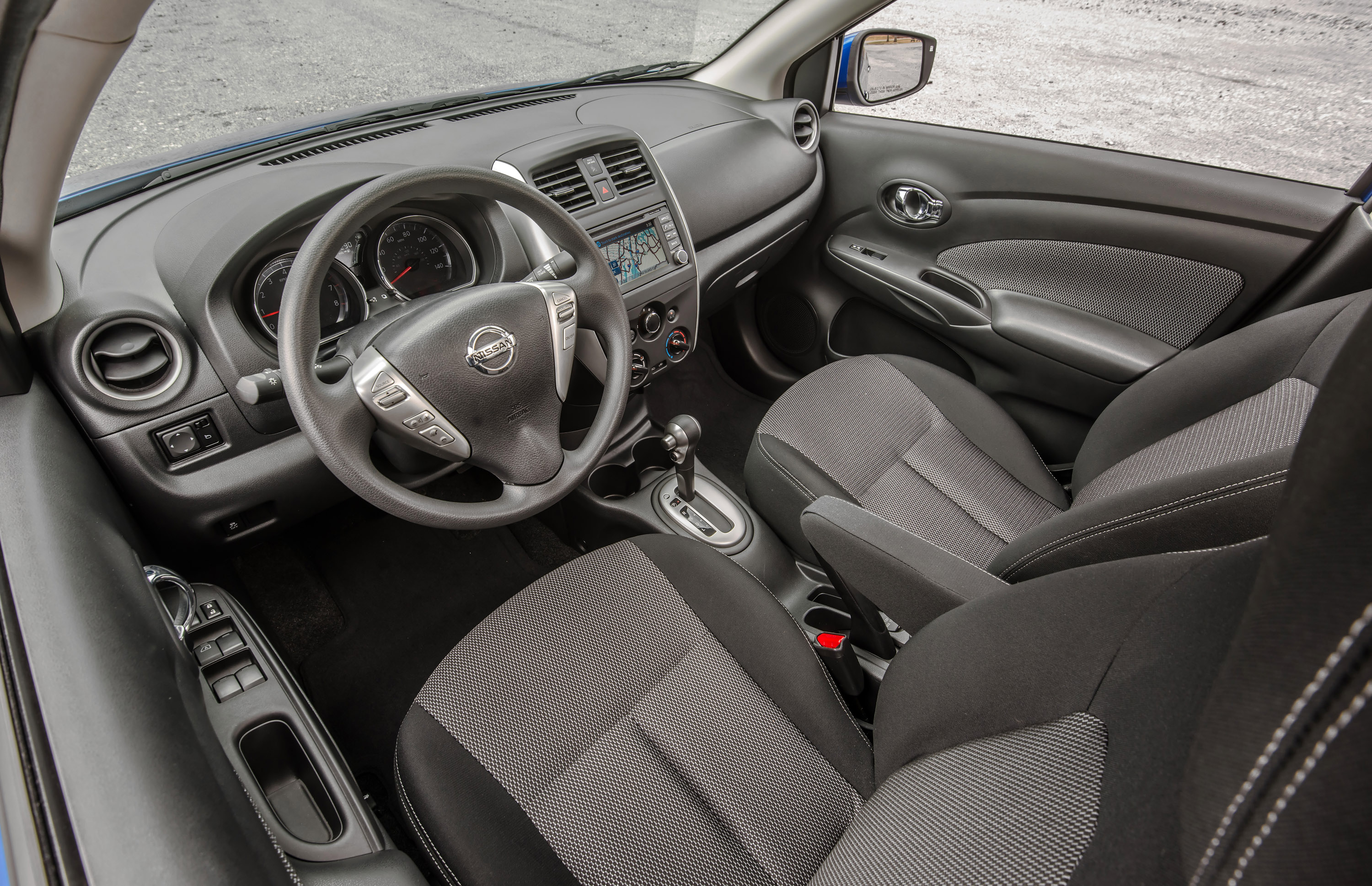 Nissan Versa Sedan photo #6