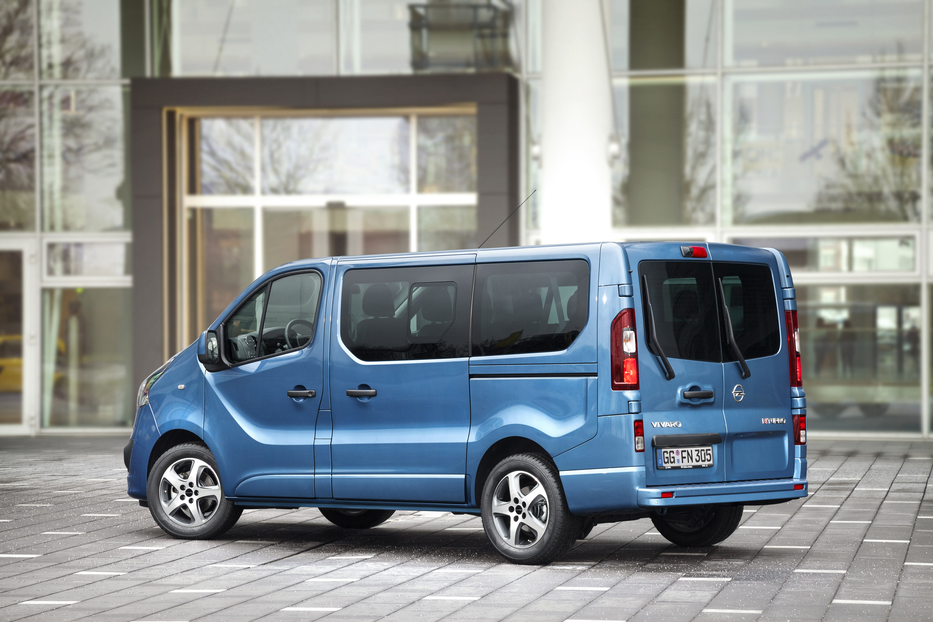 Opel Vivaro photo #2