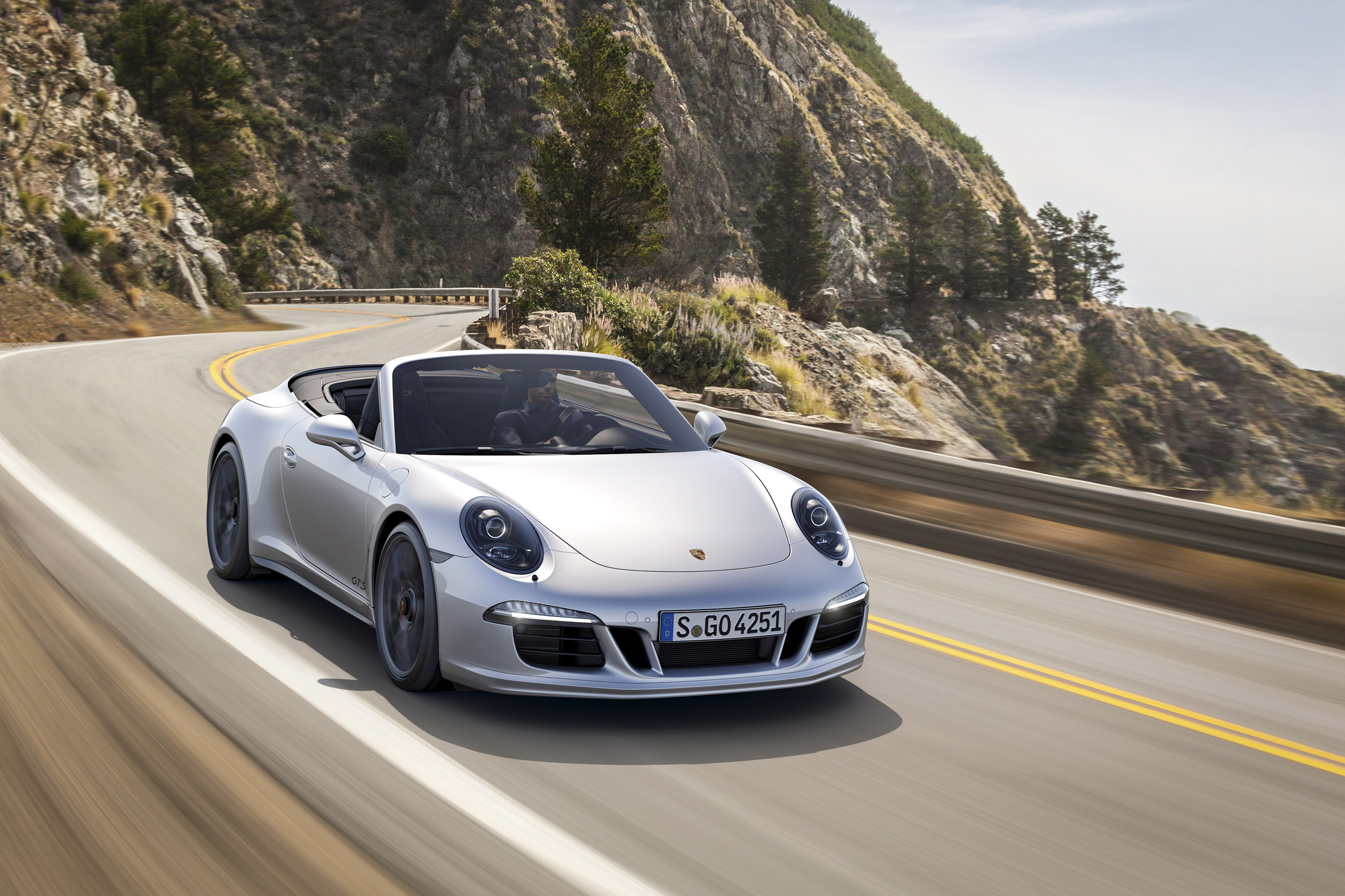 Porsche 911 Carrera GTS photo #4