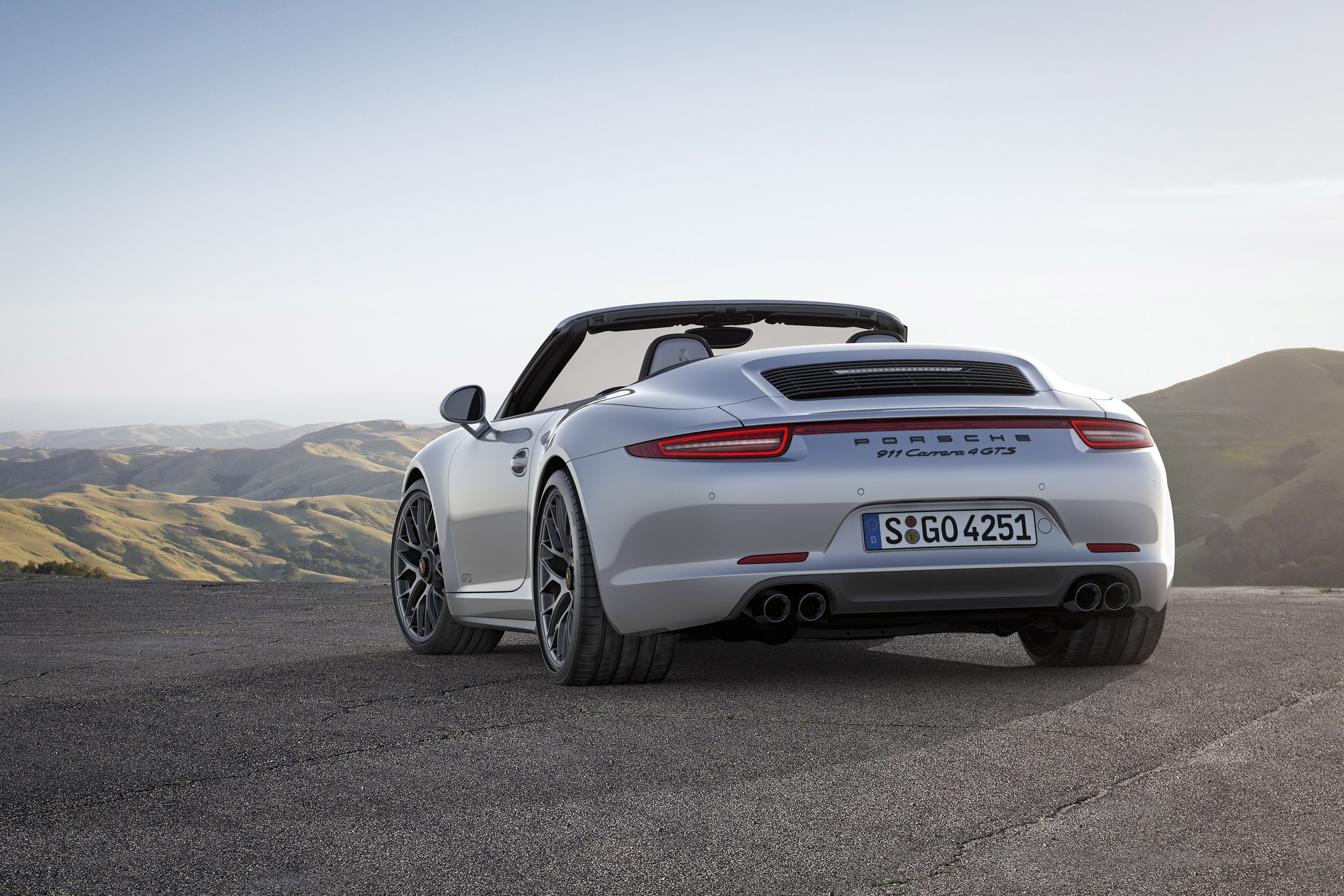 Porsche 911 Carrera GTS photo #7