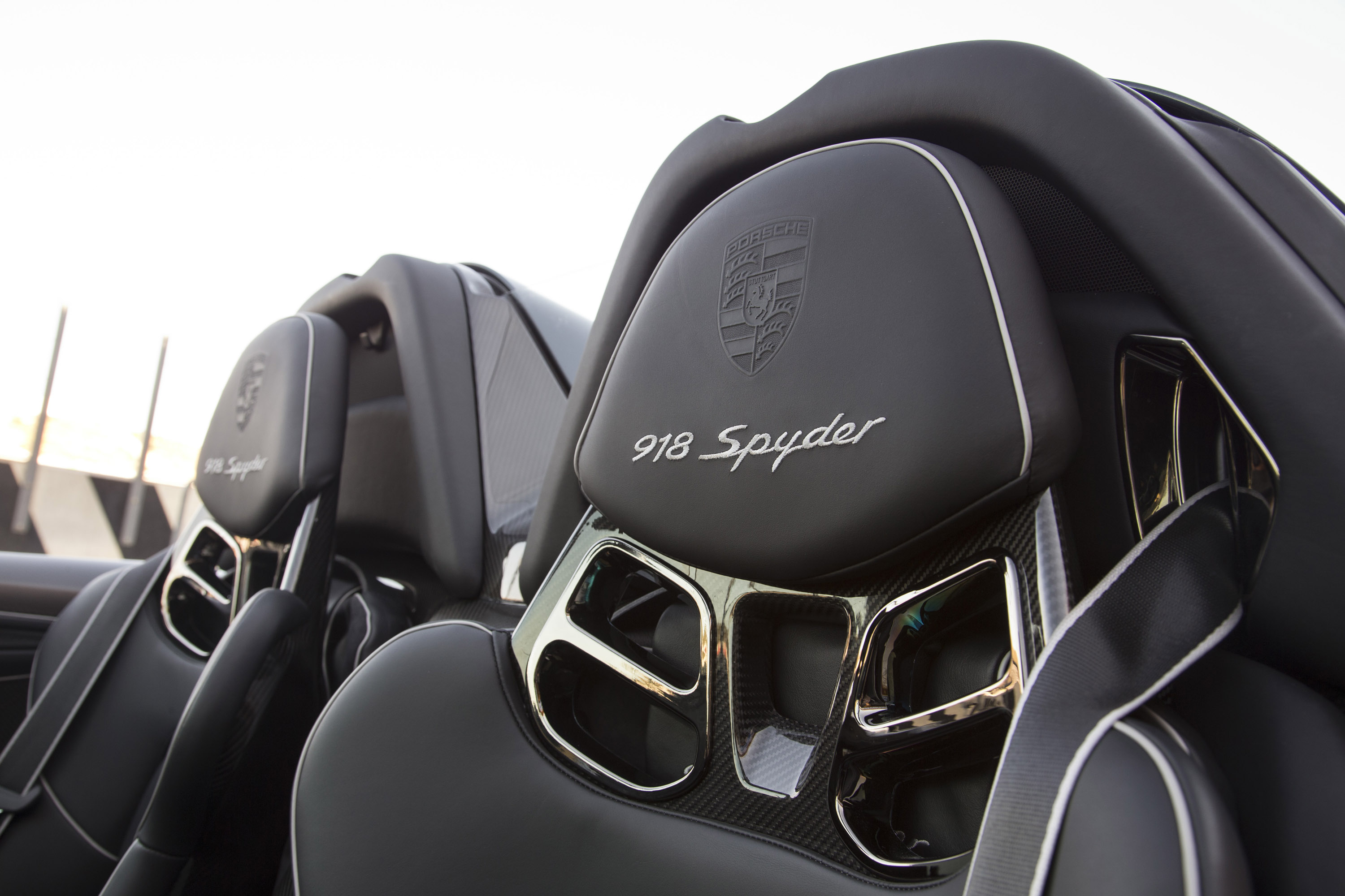 Porsche 918 Spyder photo #92