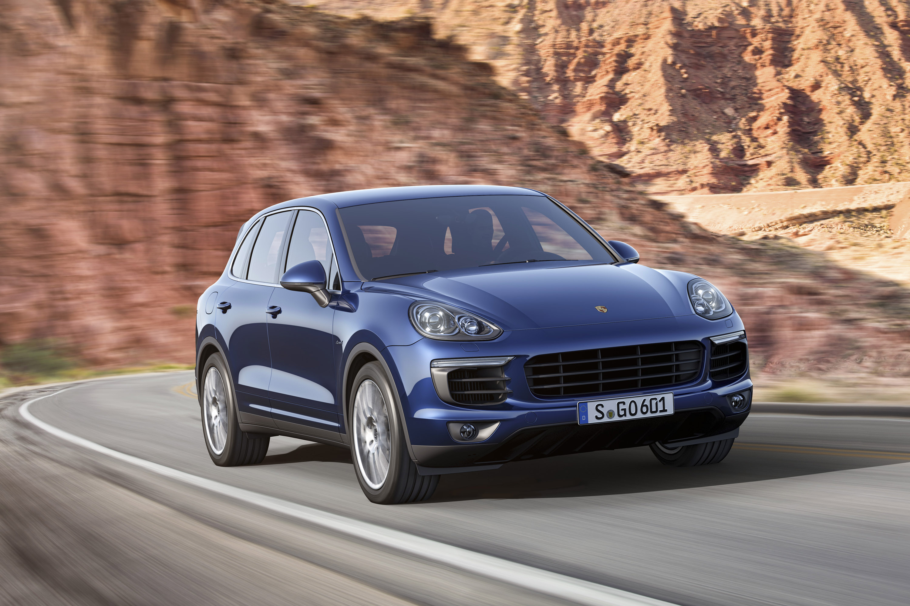 Porsche Cayenne photo #2