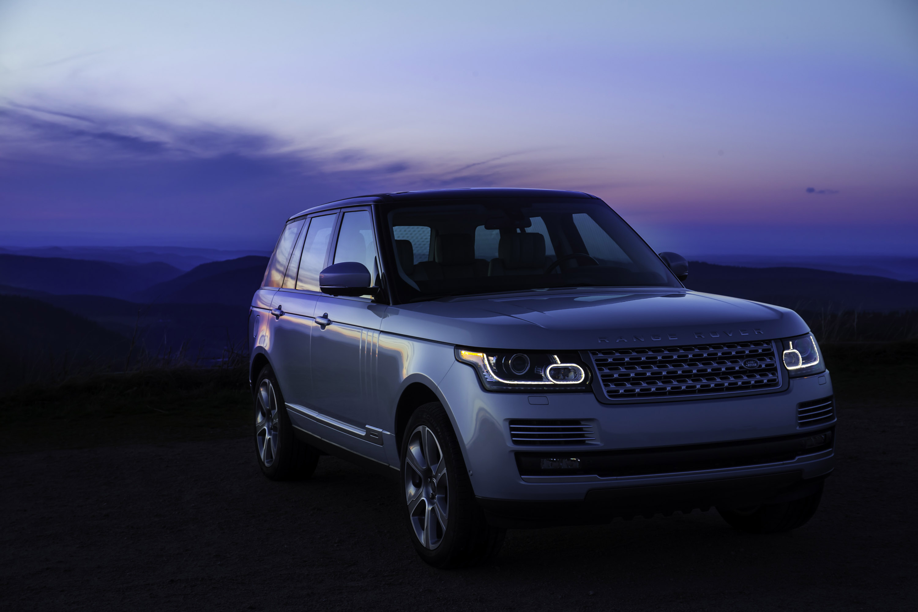 Range Rover Hybrid photo #1