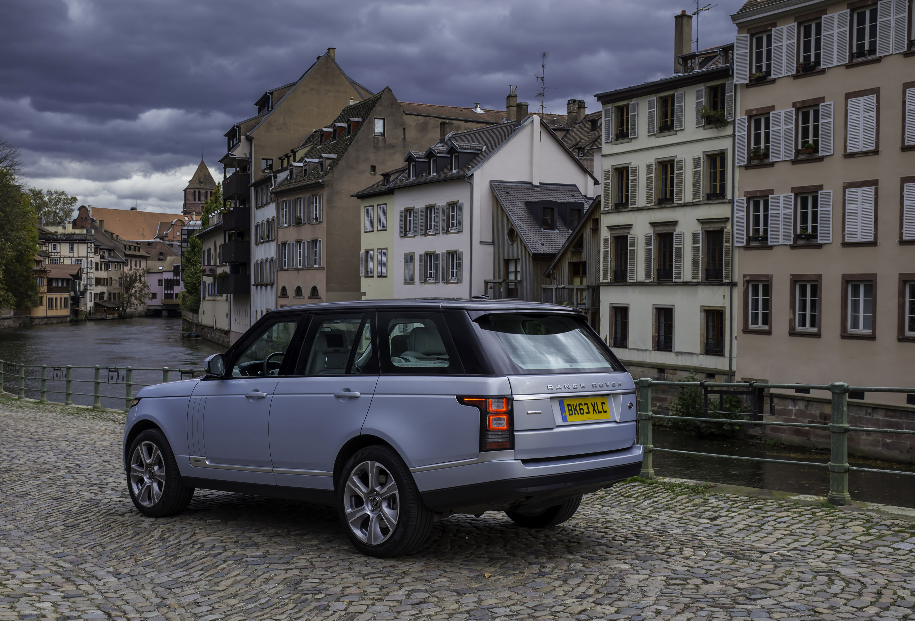 Range Rover Hybrid photo #15
