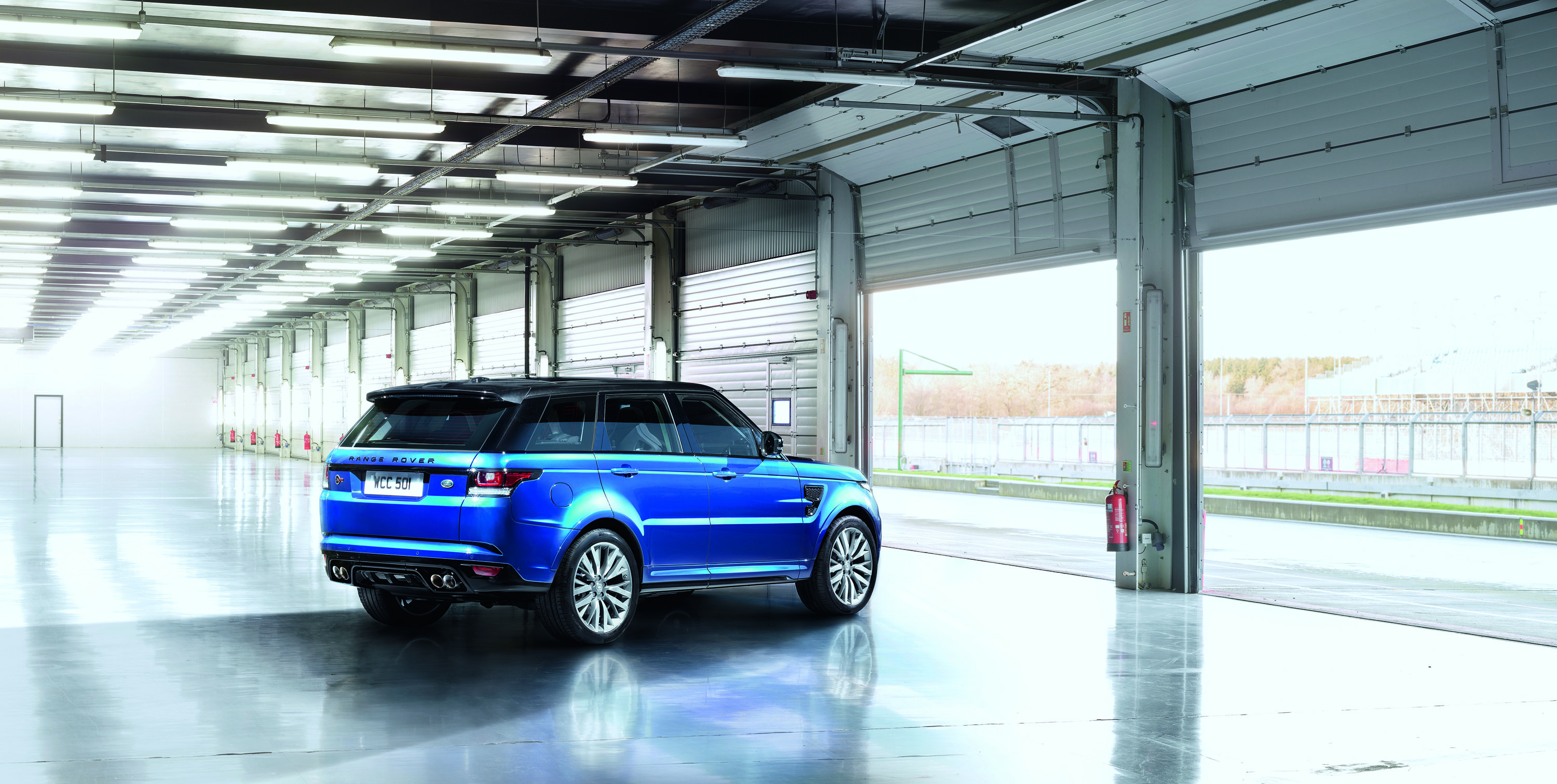 Range Rover Sport SVR photo #15