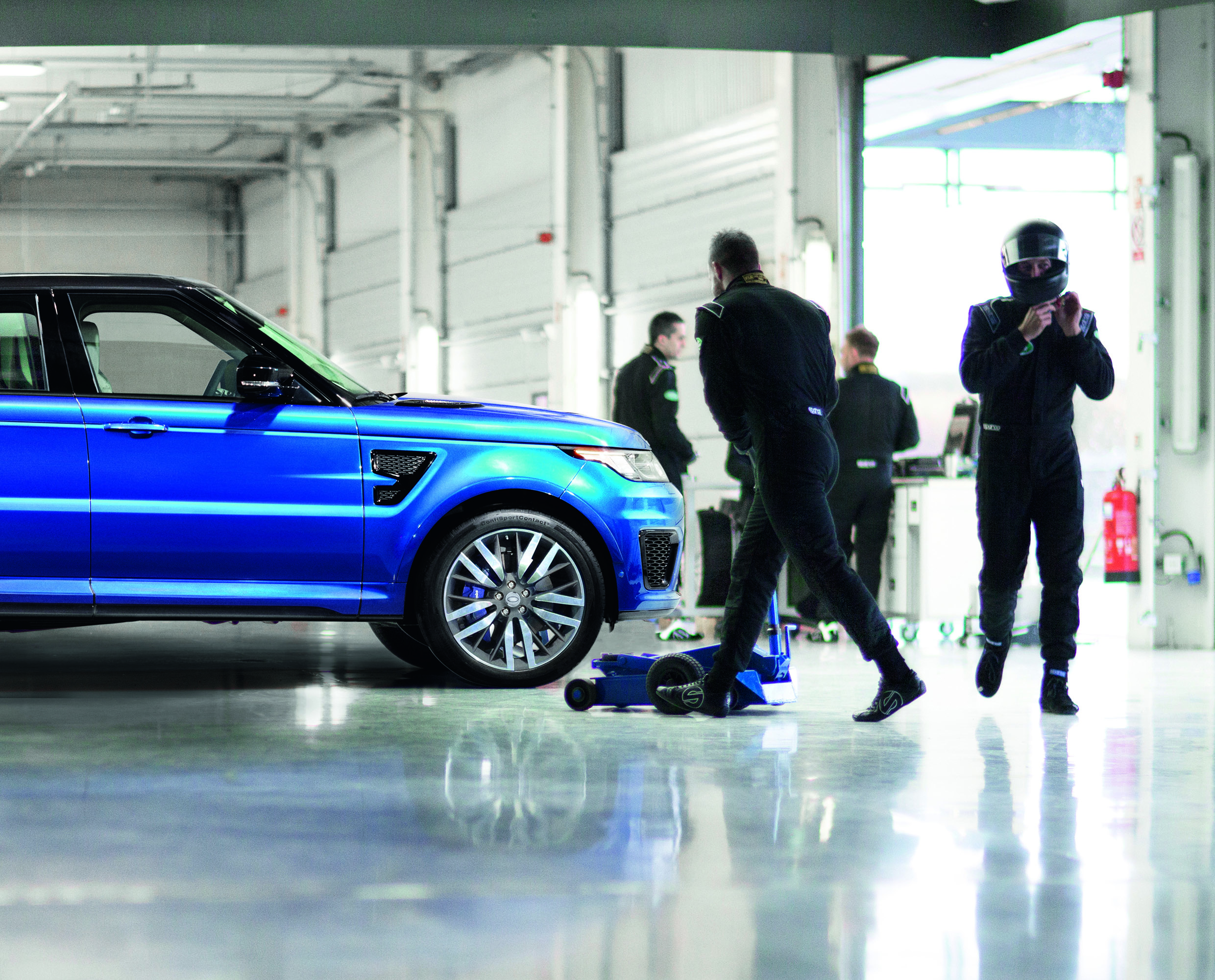Range Rover Sport SVR photo #25