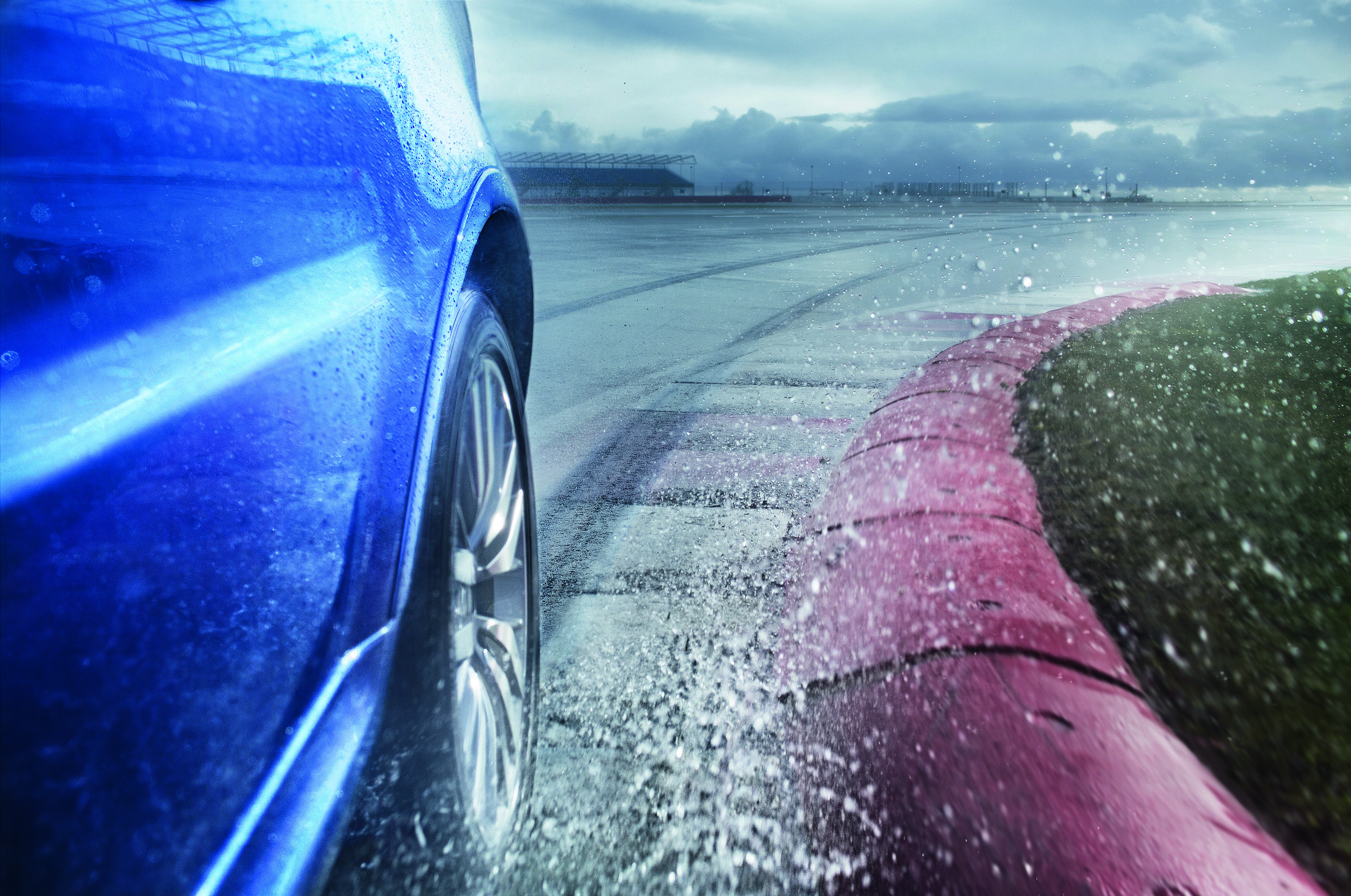 Range Rover Sport SVR photo #26