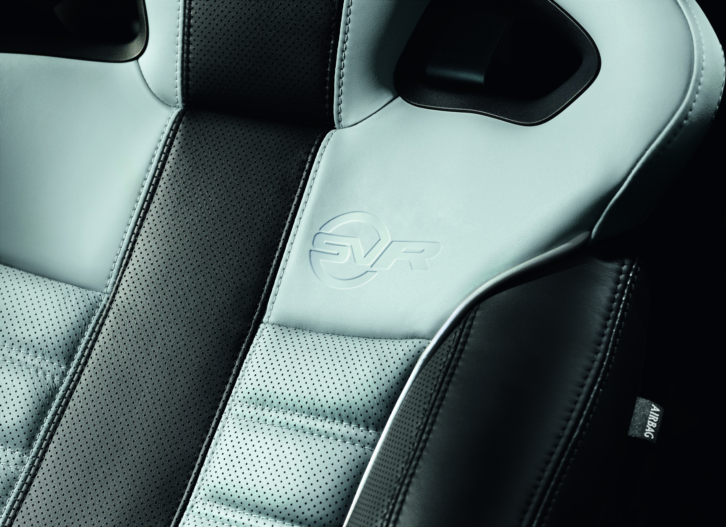 Range Rover Sport SVR photo #33