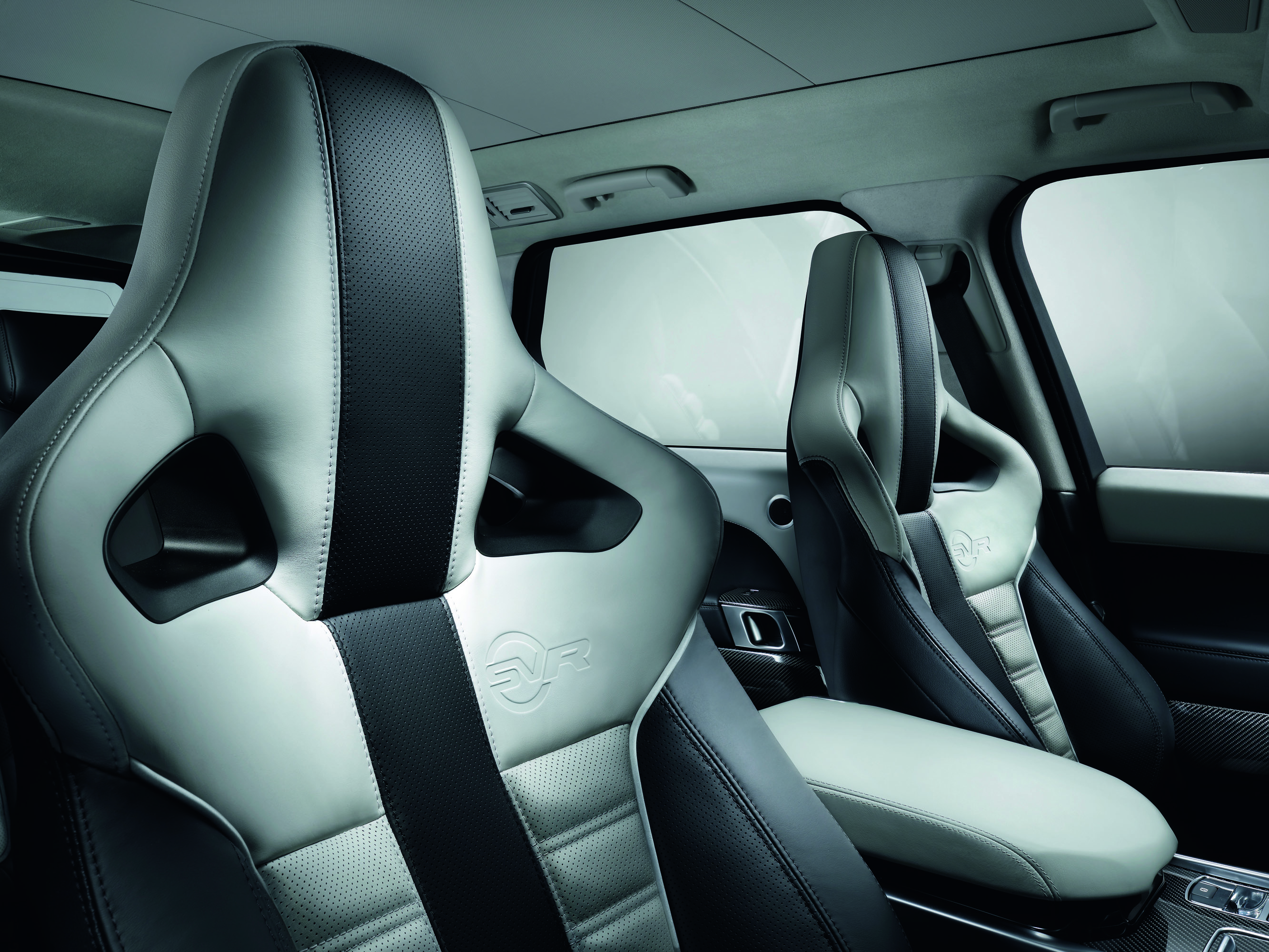 Range Rover Sport SVR photo #34