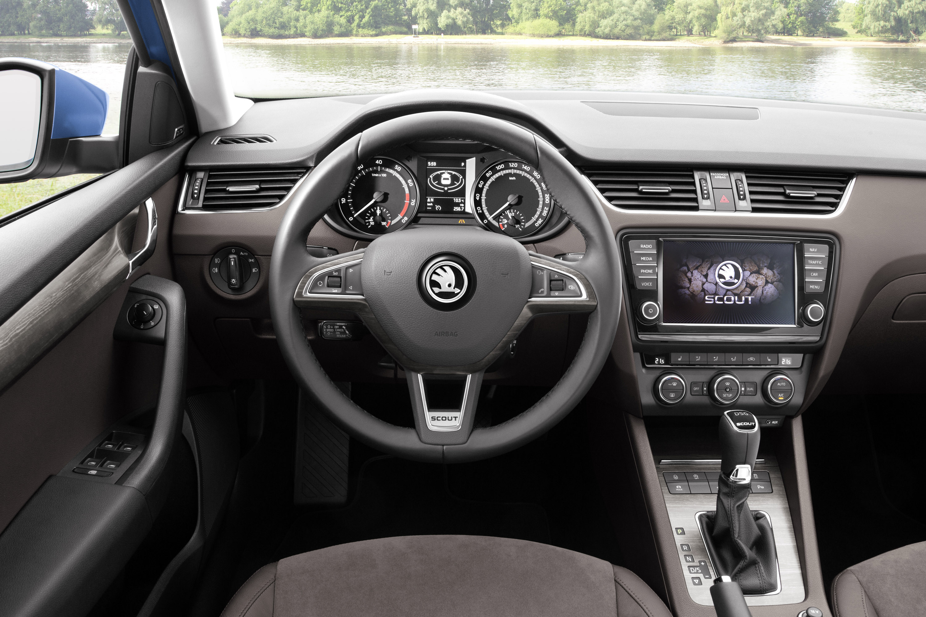 Skoda Octavia Scout photo #18